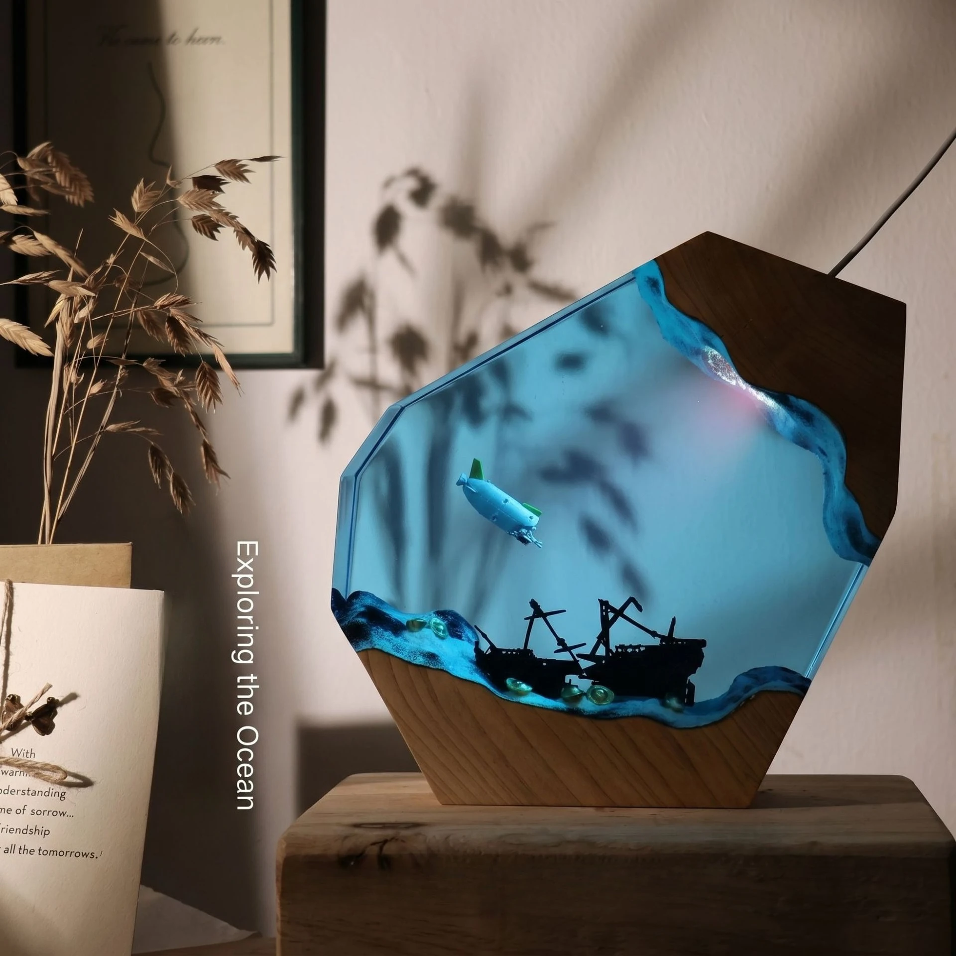 

Exploration Boat Treasure Hunting Sunken Ship Resin Lamp Sculpture Home Atmosphere Decoration Ocean Crafts Creative Gifts