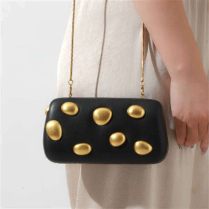 

Новинка 2023 года, женский кожаный вечерний клатч с заклепками, банкетные кошельки с цепочкой, модный кошелек для вечеринки и ужина, 3 цвета, Прямая доставка