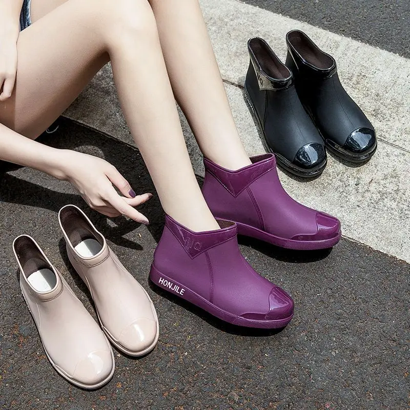 New rain rubber boots ladies fashion galoshes purple warm fur lined rainshoes women's soft slip on ankle boots plush rainboot