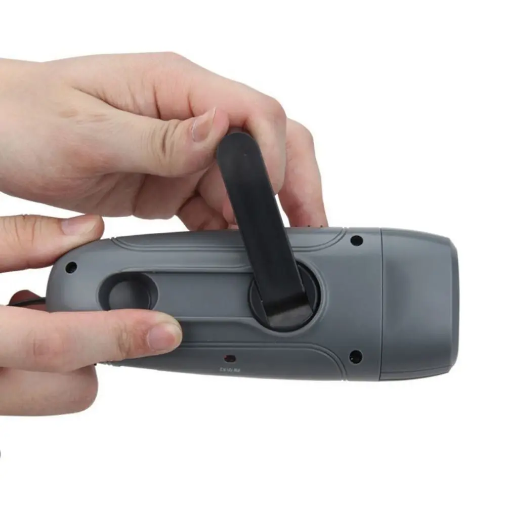 lanterna-multifuncional-duravel-com-manivela-radio-fm-portatil-usb-luzes-led-em-abs-alarme-de-emergencia-para-acampamento