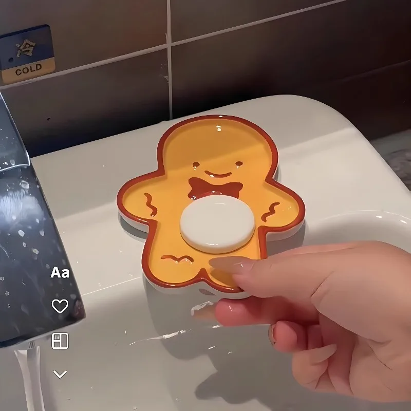 Cute Gingerbread Man Ceramic Soap Dish Drainable Soap Holder Cartoon Non Water Accumulation Soap Storage Rack Bathroom Organizer