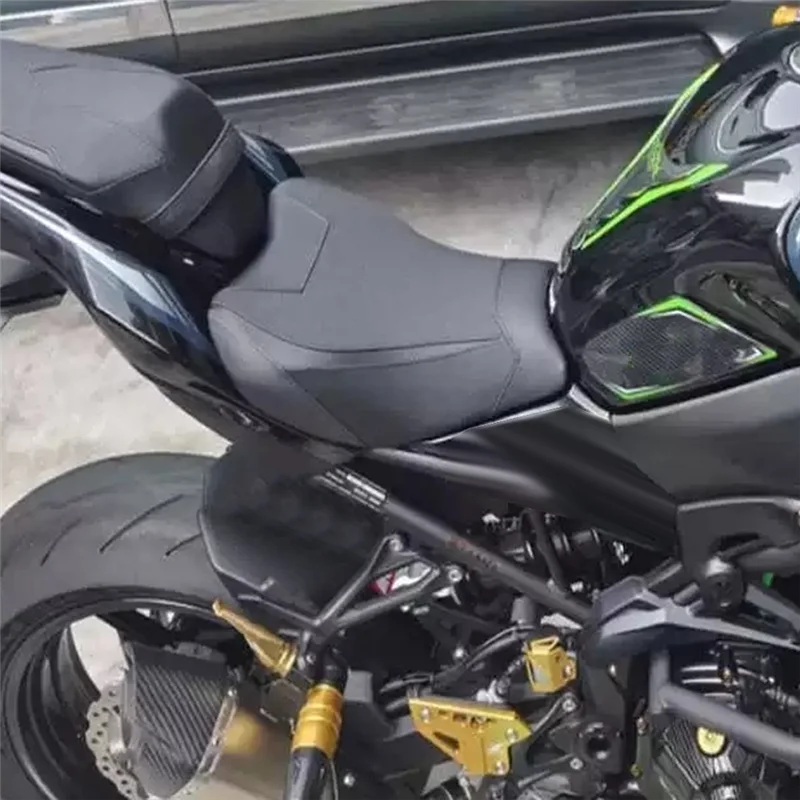 Motorfiets Achterpassagierszetel Kussen Comfortabel Pad Achterbank Kussen Pad Montage Voor Kawasaki Z900 2017-2024