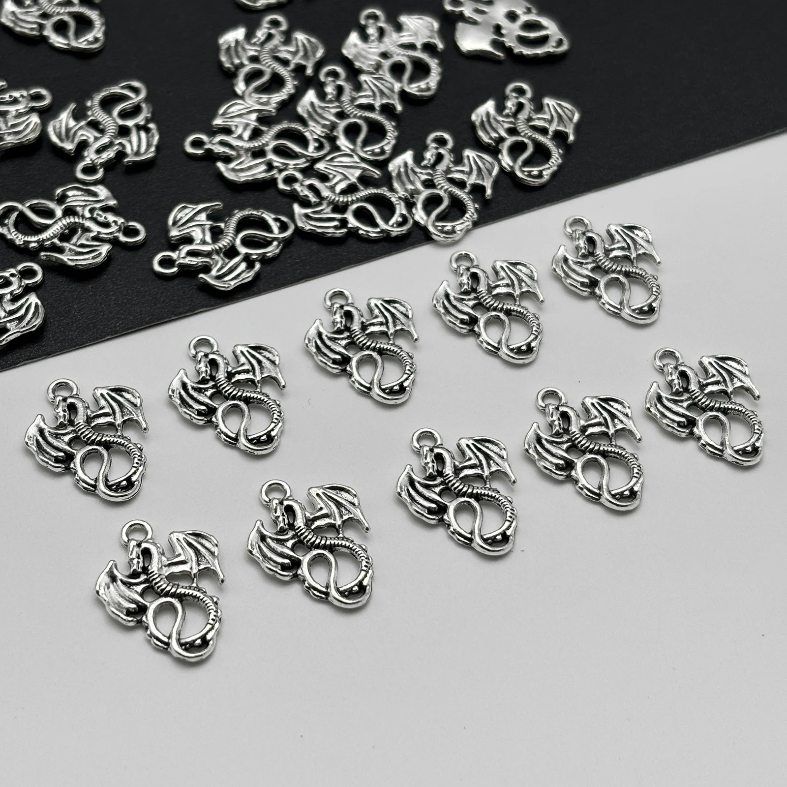 15 Hollow Double-Winged Flying Dragon DIY Handmade Accessories, with a Cool Design That Wraps Around the Dragon's Body, Suitable for Bracelets, Necklaces, and Earrings, Handmade Beaded Decorative Accessories
