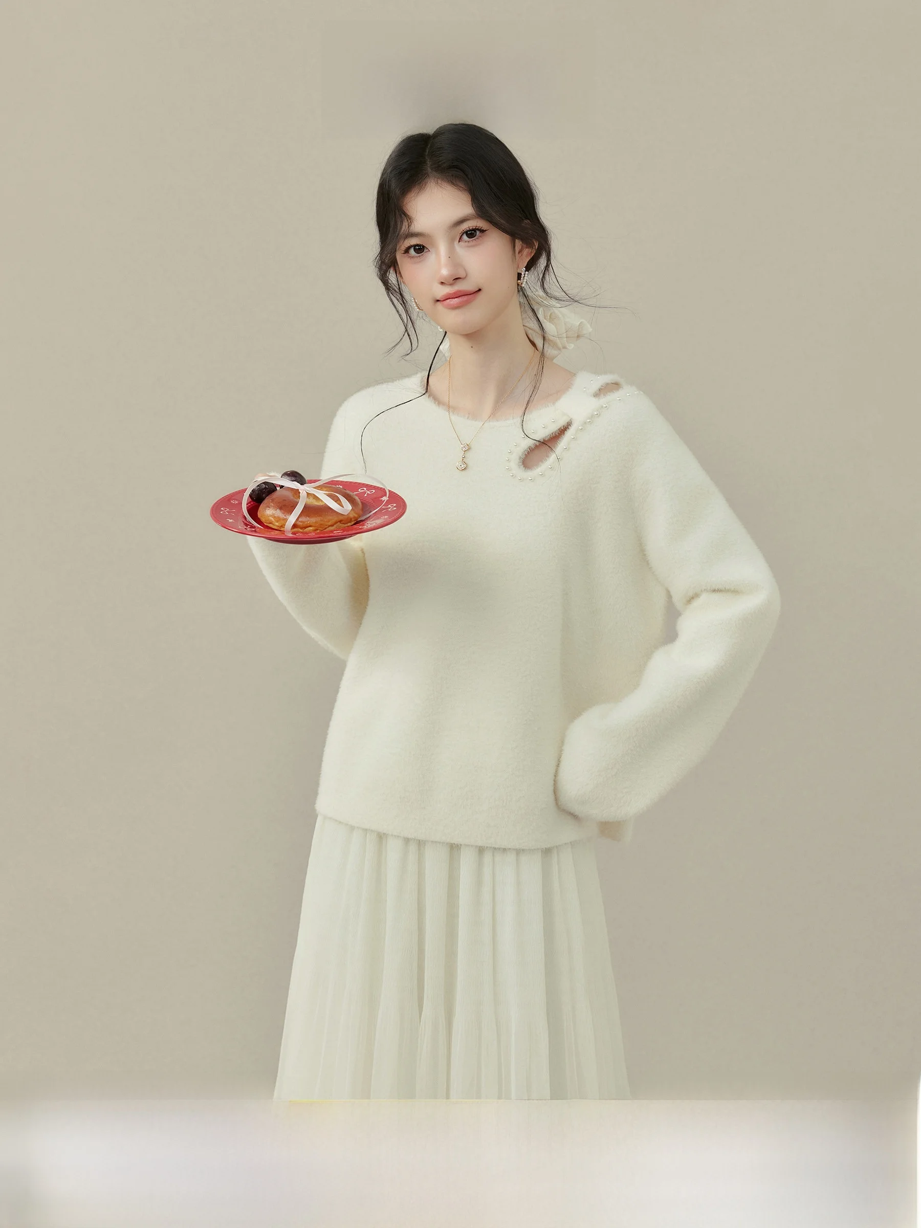 

Ele Hollow out Knitted Sweater Women's Inner Wear Faux Fur Top by Wang Ou Xixi 2025 Autumn Winter New Sle