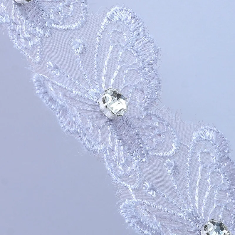 Finiture in pizzo di organza ricamate a farfalla con strass da 4,5 cm - 20 metri/rotolo per toppe per abbigliamento, decorazioni per borse, artigianato fai da te e arte tessile