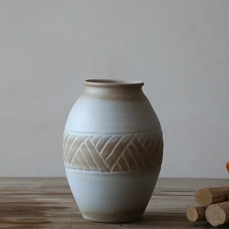 -Literary and artistic retro coarse pottery and flower ware, silent pottery jars, earthen pottery, dried flower vases, handmade