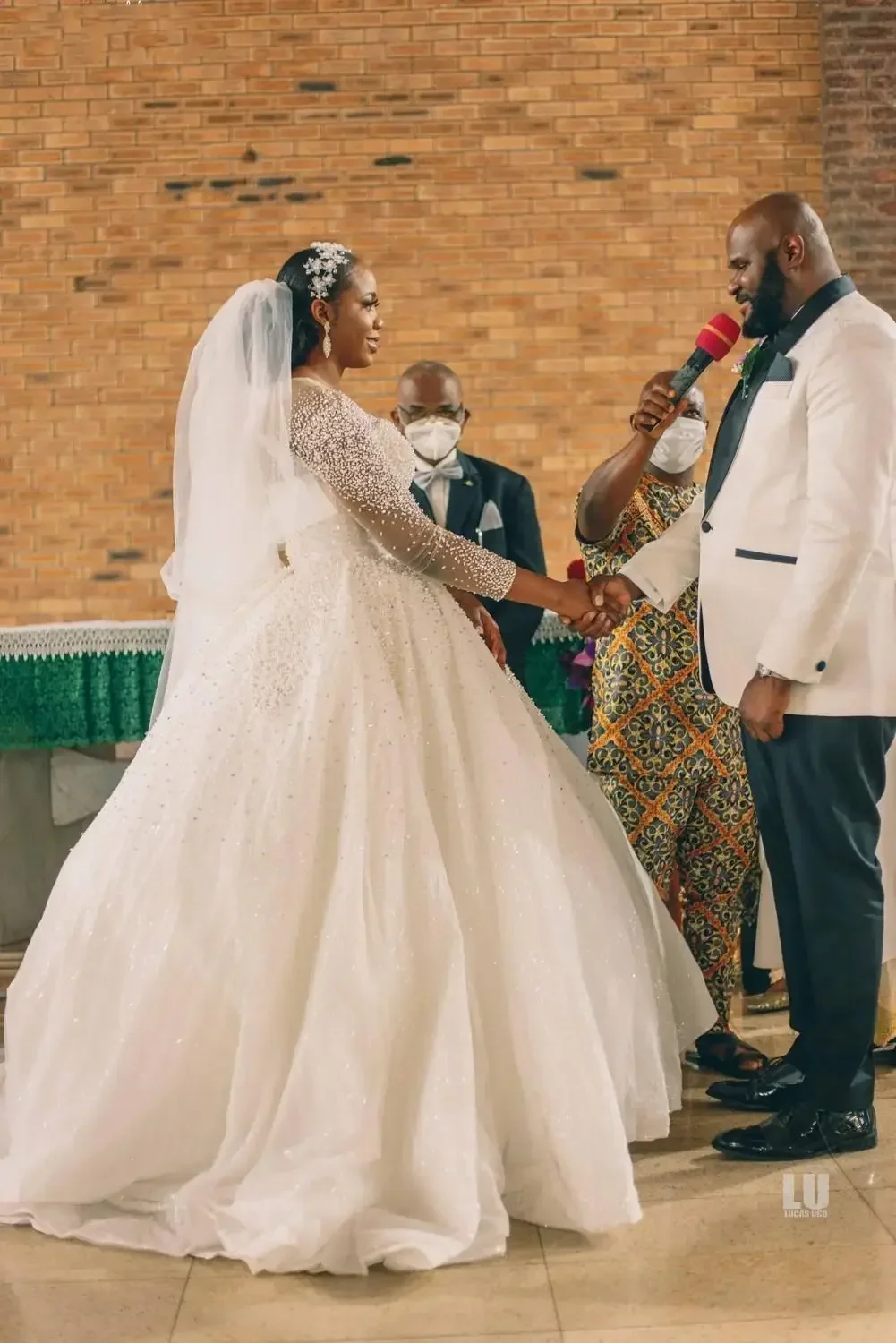 Vestido De novia personalizado con perlas brillantes, vestido De novia con ilusión De manga larga, Vestidos De novia con corsé con espalda abierta