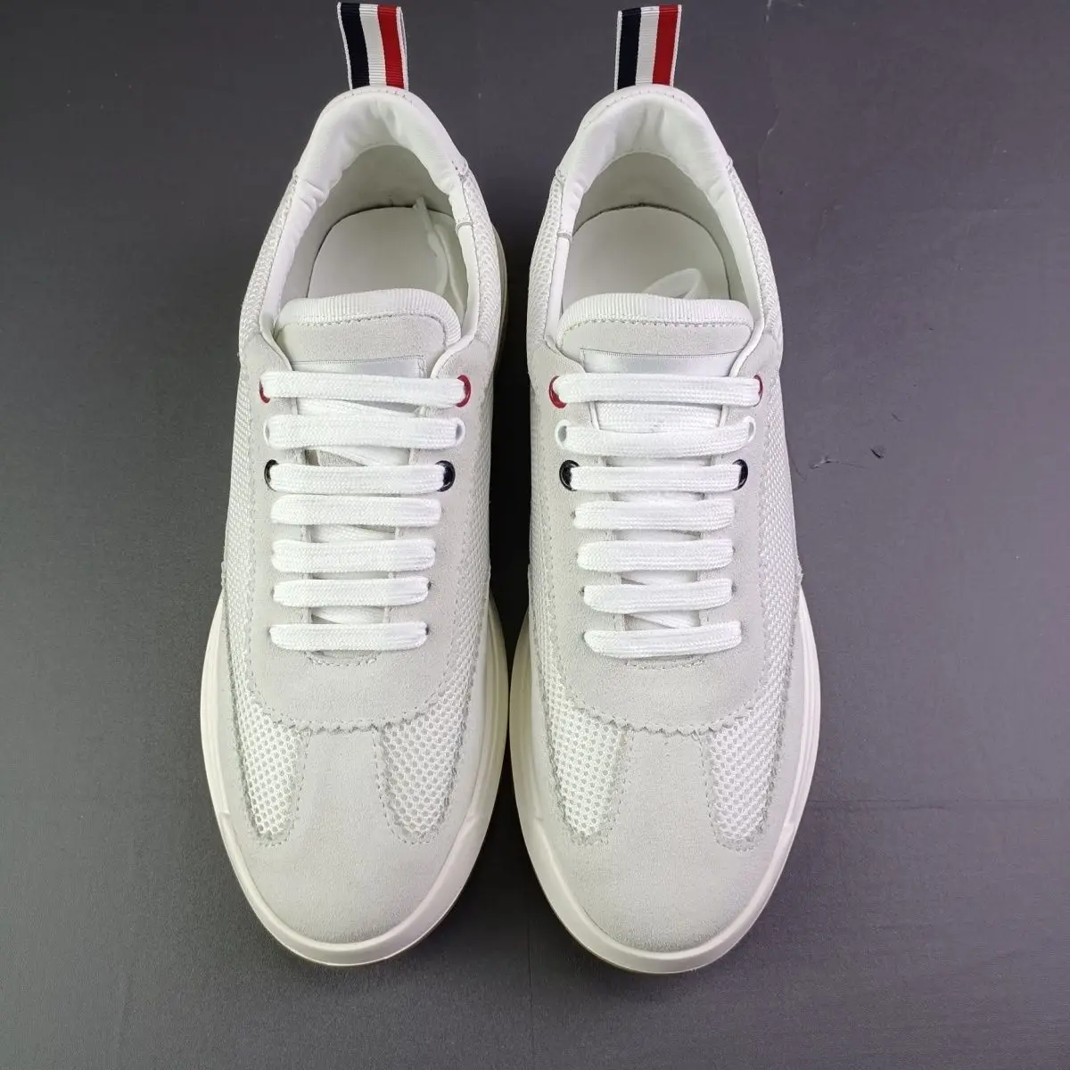 2025 new cowhide suede men's shoes special deodorant sports casual flat bottom lightweight luxury tide men's shoes