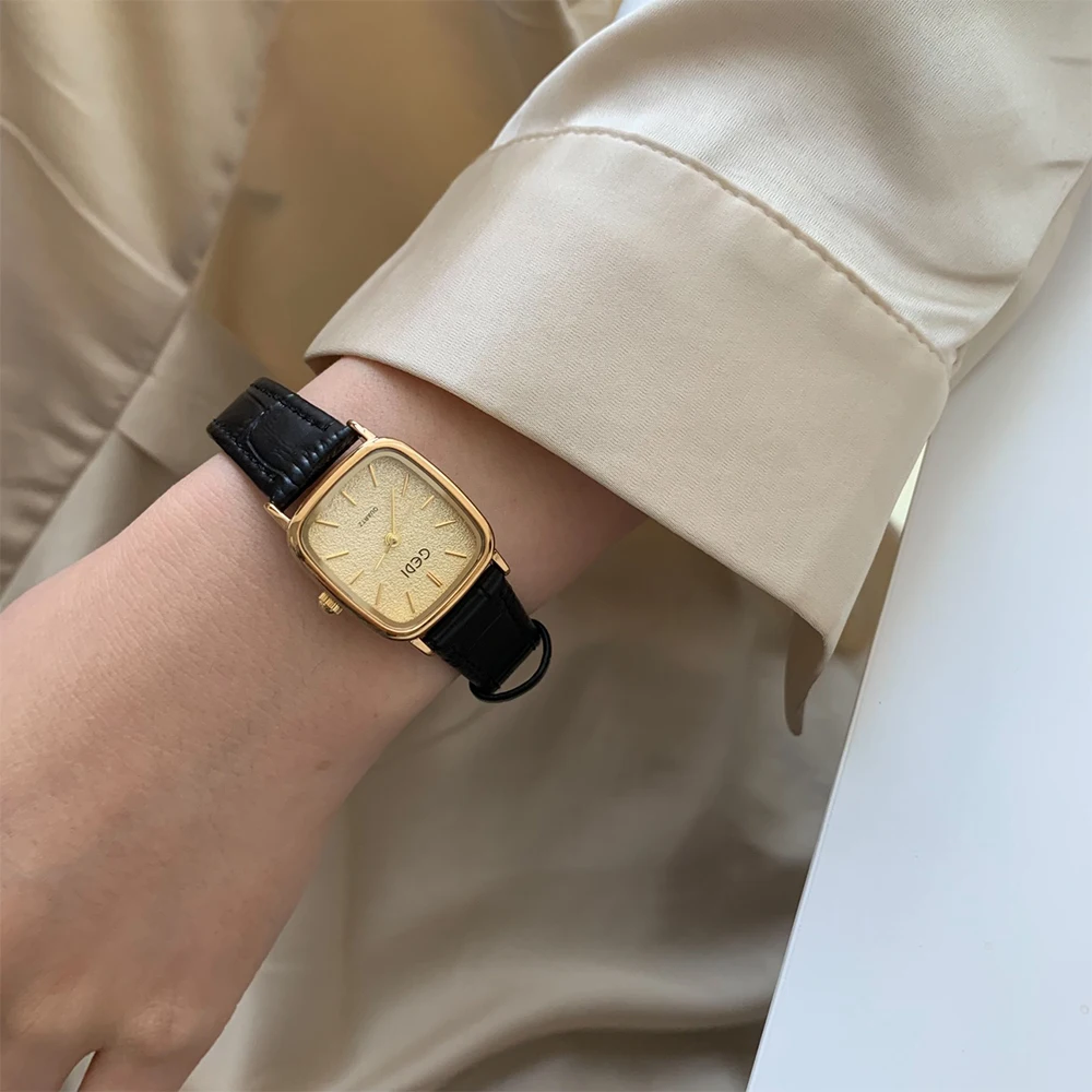 Fashion Temperament Vintage Square leather Quartz Watch For women's girl Student gift  Women's accessories