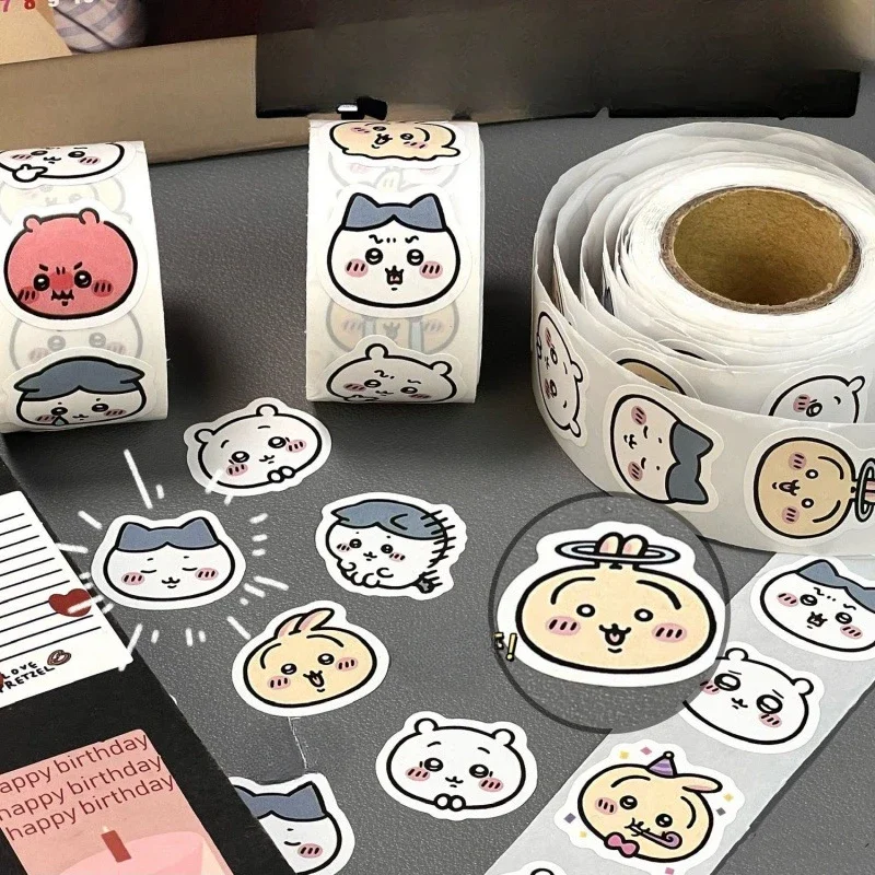 Rollo de pegatinas Kawaii Chiikawa, pegatina de Anime encantadora, Material de mano, pegatina de sellado de sobre de alto nivel de apariencia, 1000 Uds.