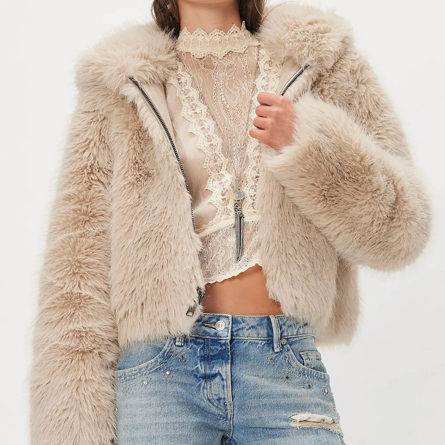 

Women Coats Faux Fur Coat Short Jackets Plush Zipper Hooded Long Sleeves Wide Thick Loose Casual Streetwear Autumn Winter