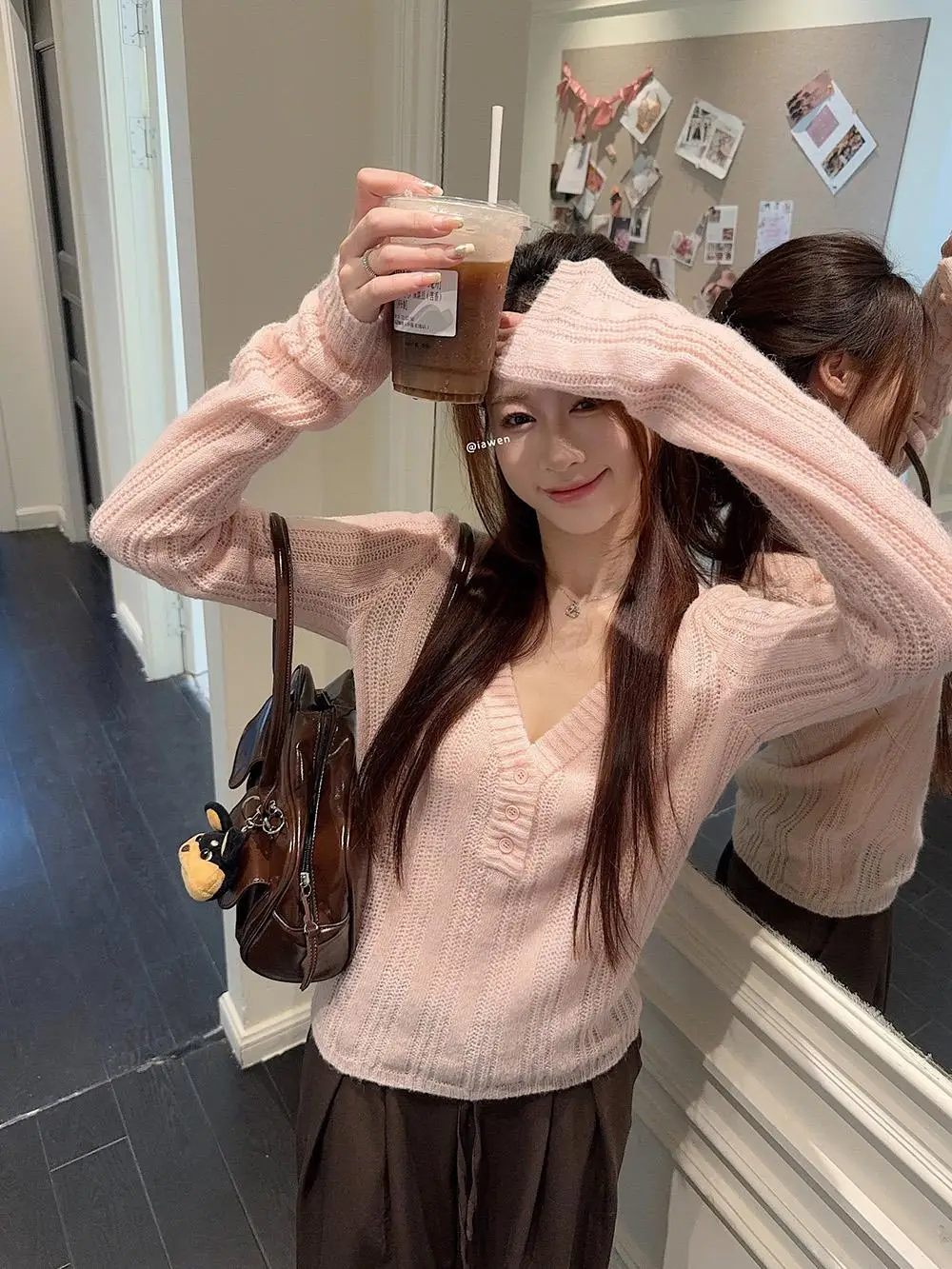 

Женский вязаный свитер Pure Desire Lotus Pink с V-образным вырезом и пуговицами, осенний, уникальный, шикарный, молодежный, базовый слой, топ