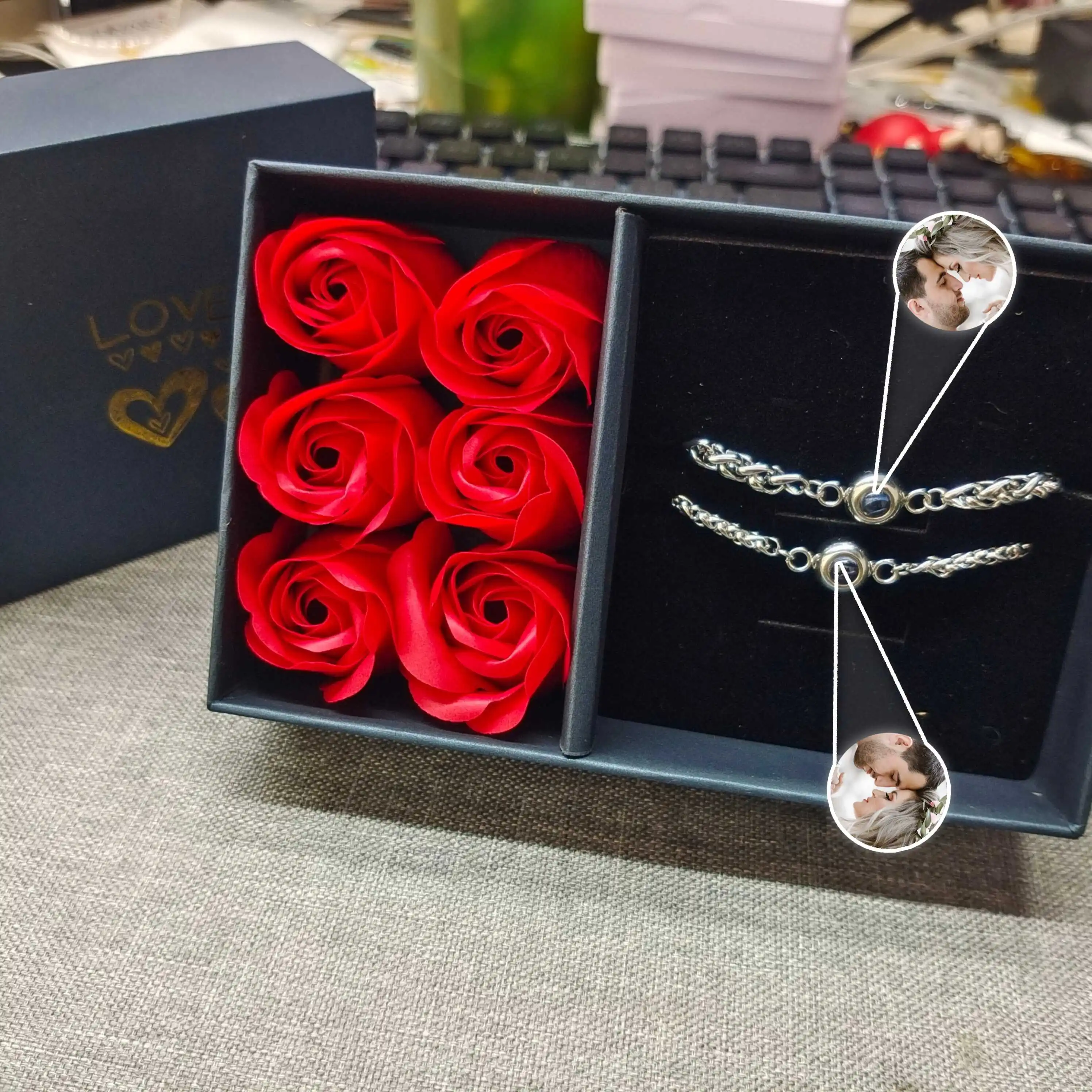 

Подарочная коробка с мыльным цветком-браслет на заказ для пары, персонализированный браслет-цепочка из нержавеющей стали, подарок на день Святого Валентина для нее