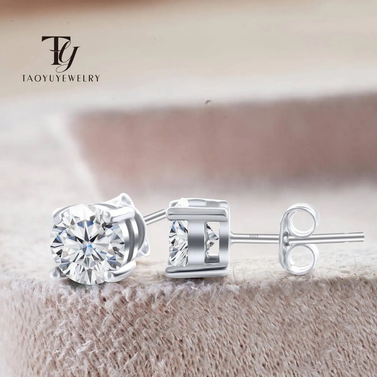

0.1-3CT D Color Moissanite Earrings 925sterling Silver Multi-size Simple Elegant Fairy Earring Women Universal Earring For Party