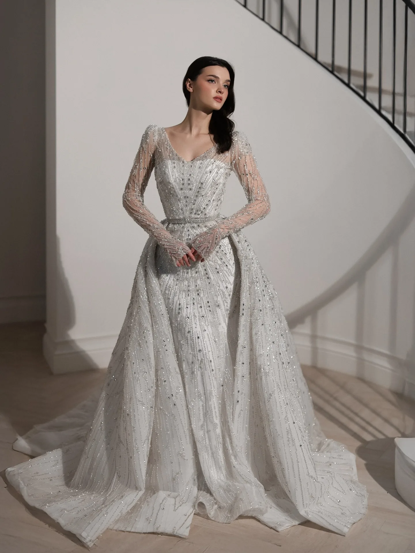 Sparkling Wedding Dress V-Neck Long Sleeve Sequins Crystal With Detachable Train Bridal Gowns Customized Vestido De Novia