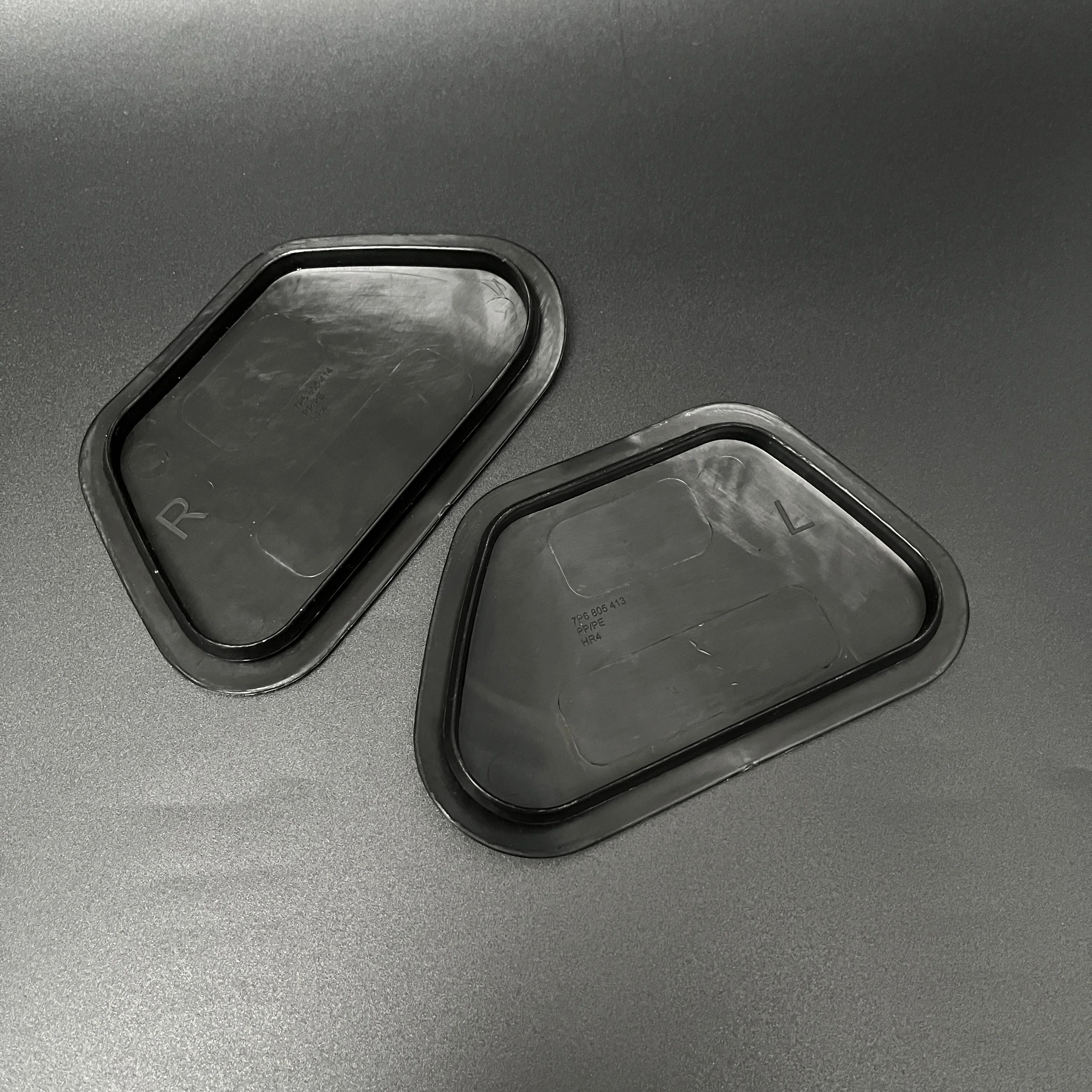 Linke oder rechte Kotflügelverlängerungsabdeckung 7P6805413 7P6805414 für VW Touareg 2011 2012 2013 2014 2015 2016 2017 – Detail 3