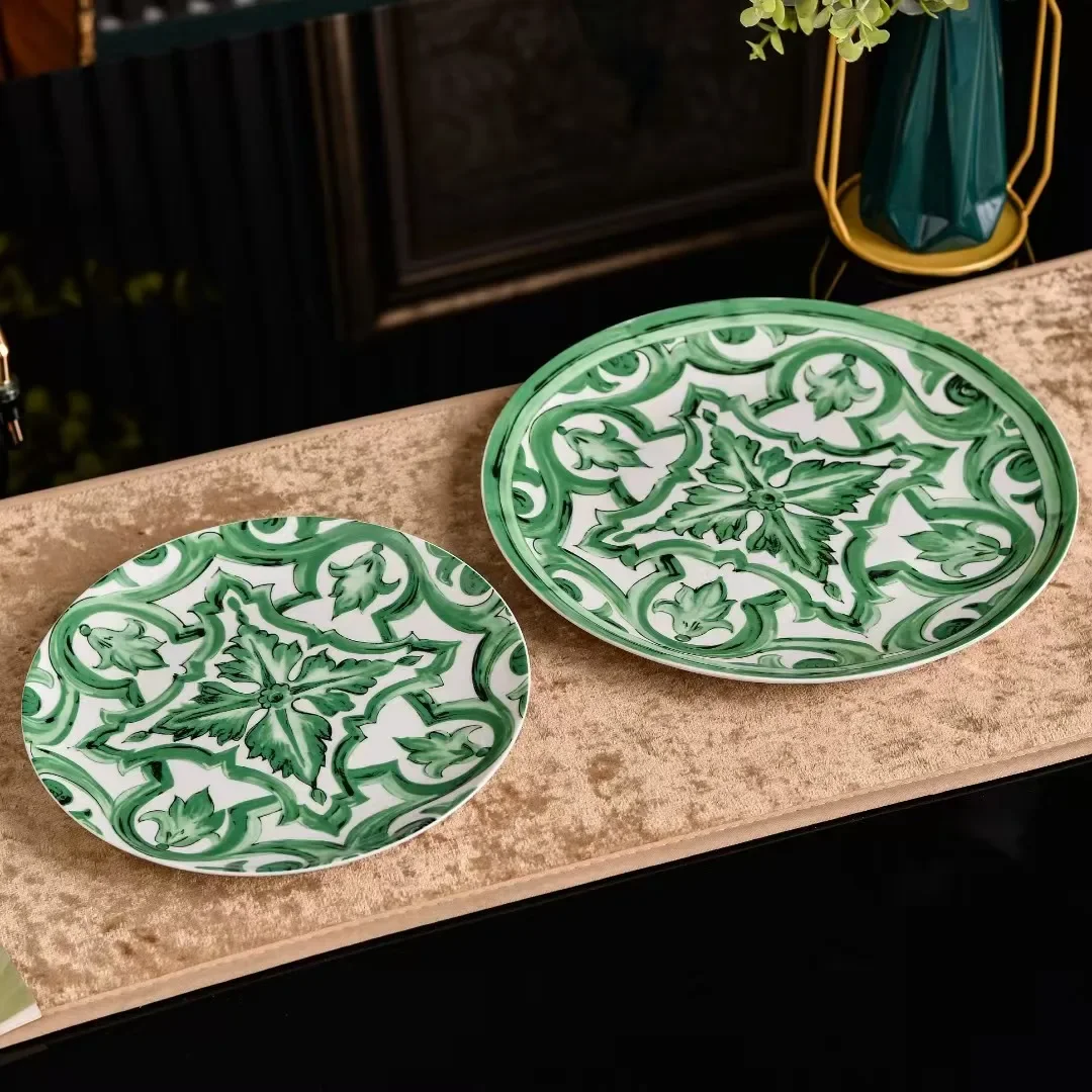 2pcs a Set Bone China  Plate 8 inch and 10 inches Porcelain Plates 20cm and 25cm Decorative Plates for Home Table Ornament ﻿ ﻿