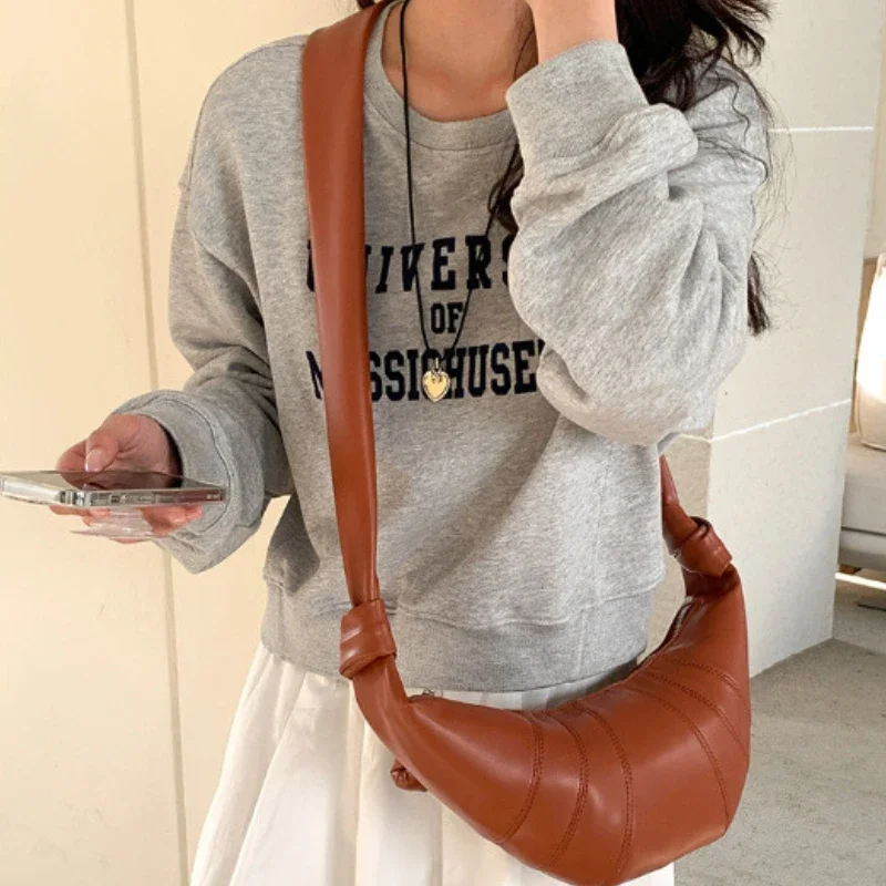 England Style Deluxe Croissant Shaped Shoulder Bag Niche Design PU Thread Crossbody Bag Soft High Quality Business Hobo Bag