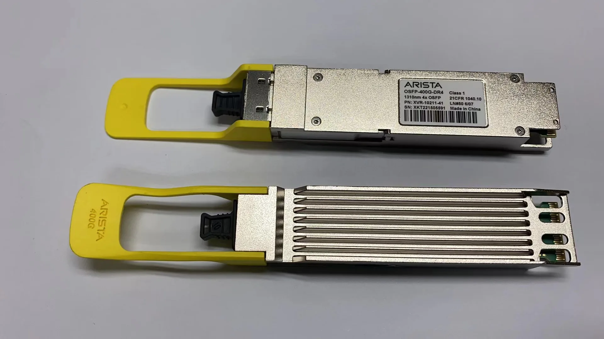 光トランシーバーArisa-DCS-7060DX4,QDD-400G-XDR4,400gbase-dr4 qsfp56dd,4x100g,fr1,2km, 8コア並列smf,MPO-12コネクタ