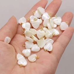 Ciondolo con conchiglia naturale Madreperla Forma di cuore bianco Ciondoli squisiti per la creazione di gioielli Accessori per collane e braccialetti fai-da-te