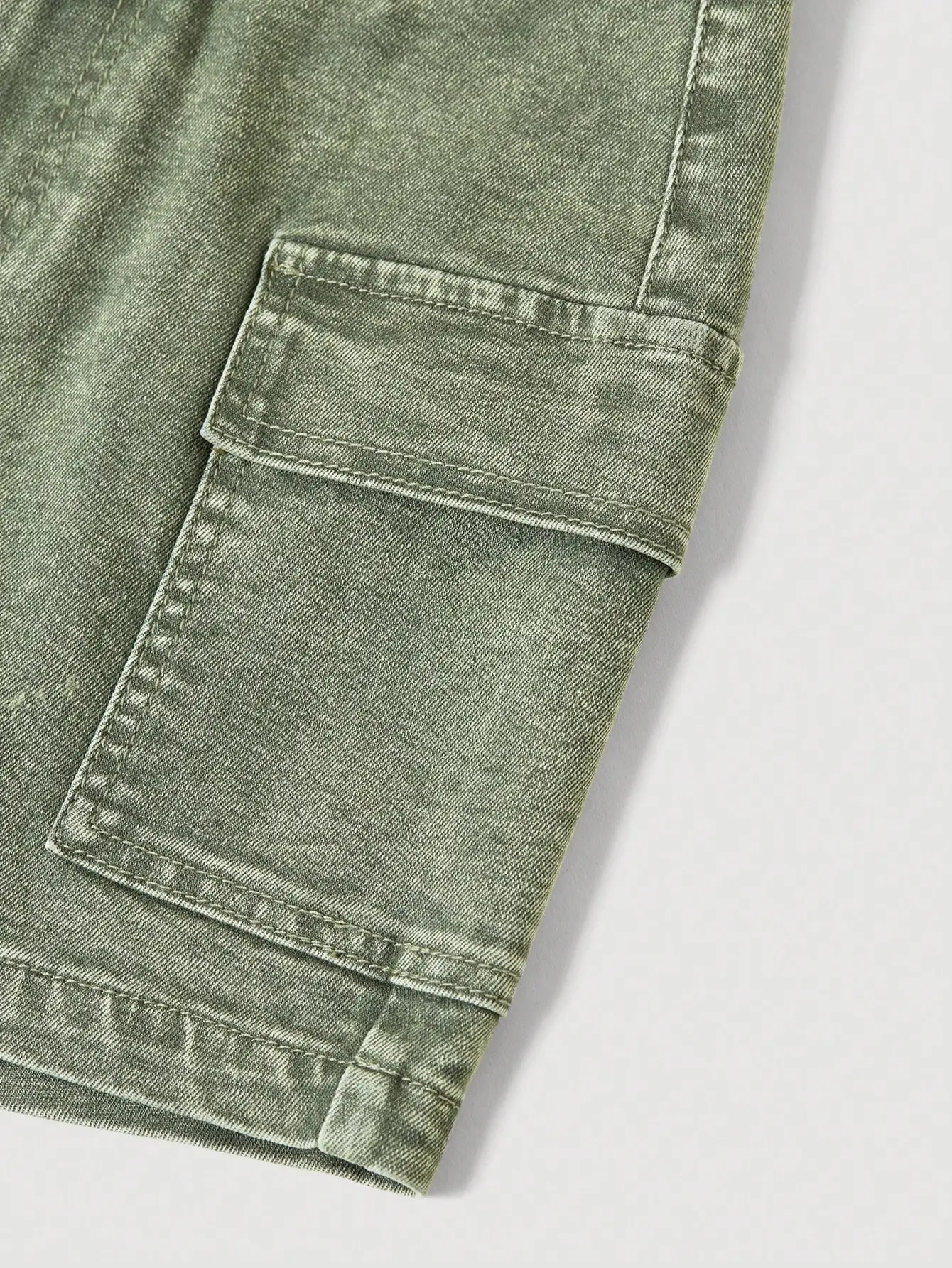 レディース オリーブグリーン デニム ミニスカート カーゴポケット付き ストレッチ素材 ボディコンフィット