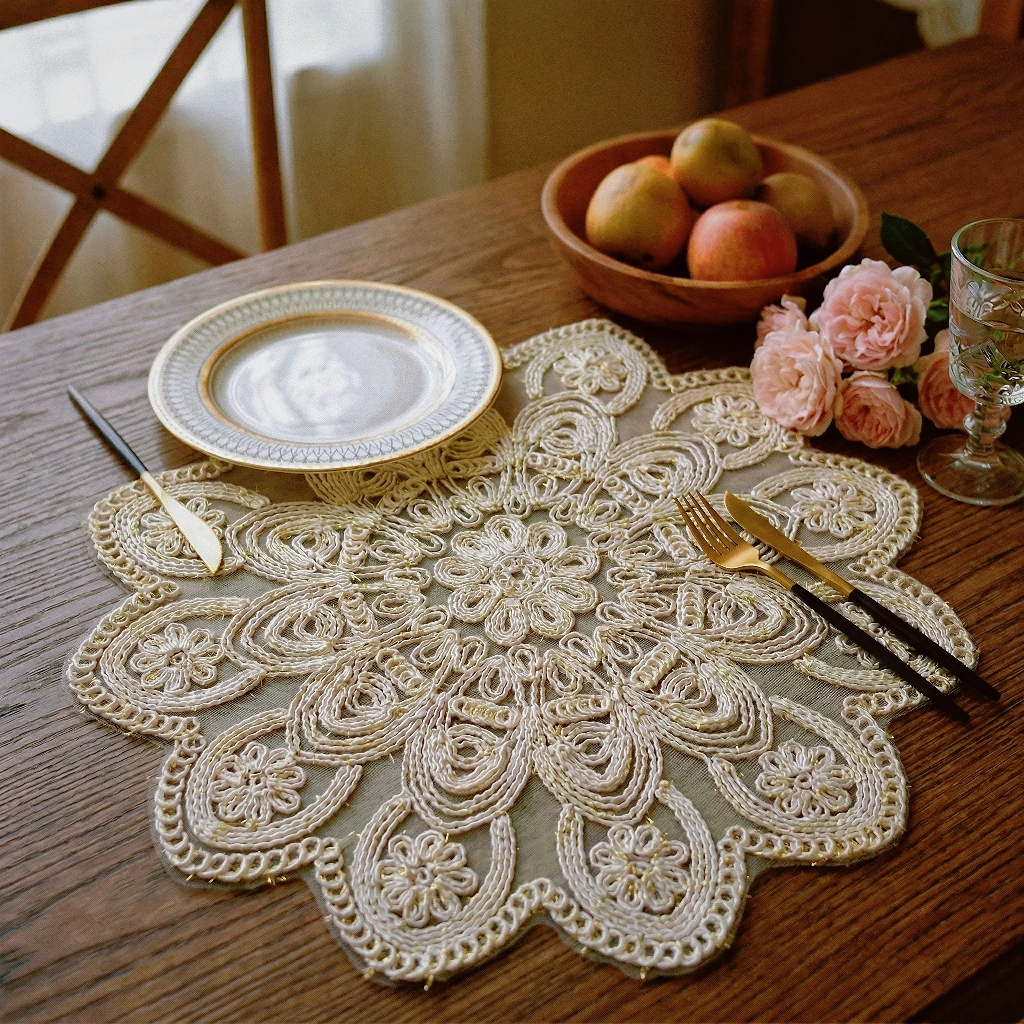 Placemat Set of 4 Washable Anti-Stain Placemats Woven Plate Mat Coasters Set Elegant Table Decor Decorative Tray Party Supplies