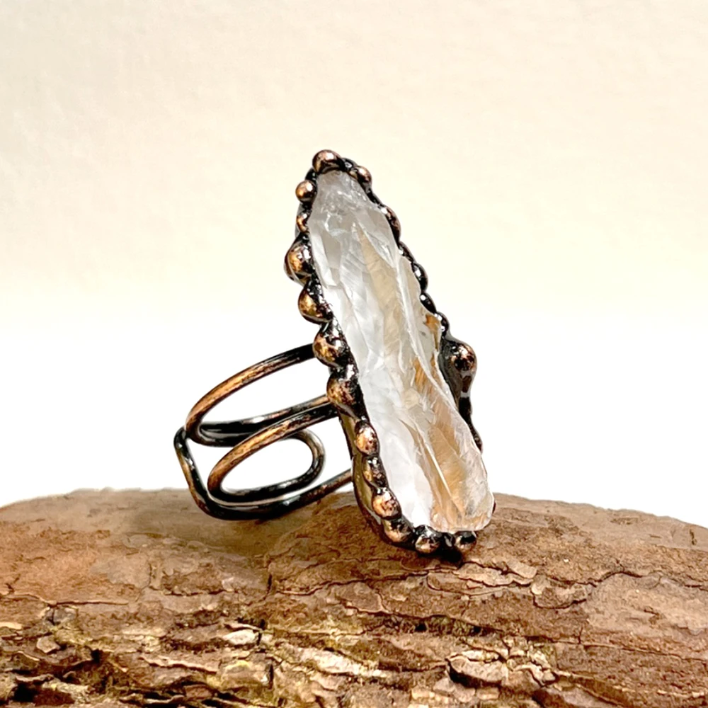 Natural Crystal Raw Stone Ring Antique Copper Adjustable Vintage Boho Unique Jewelry Gift for Women Wedding Party Daily Wear