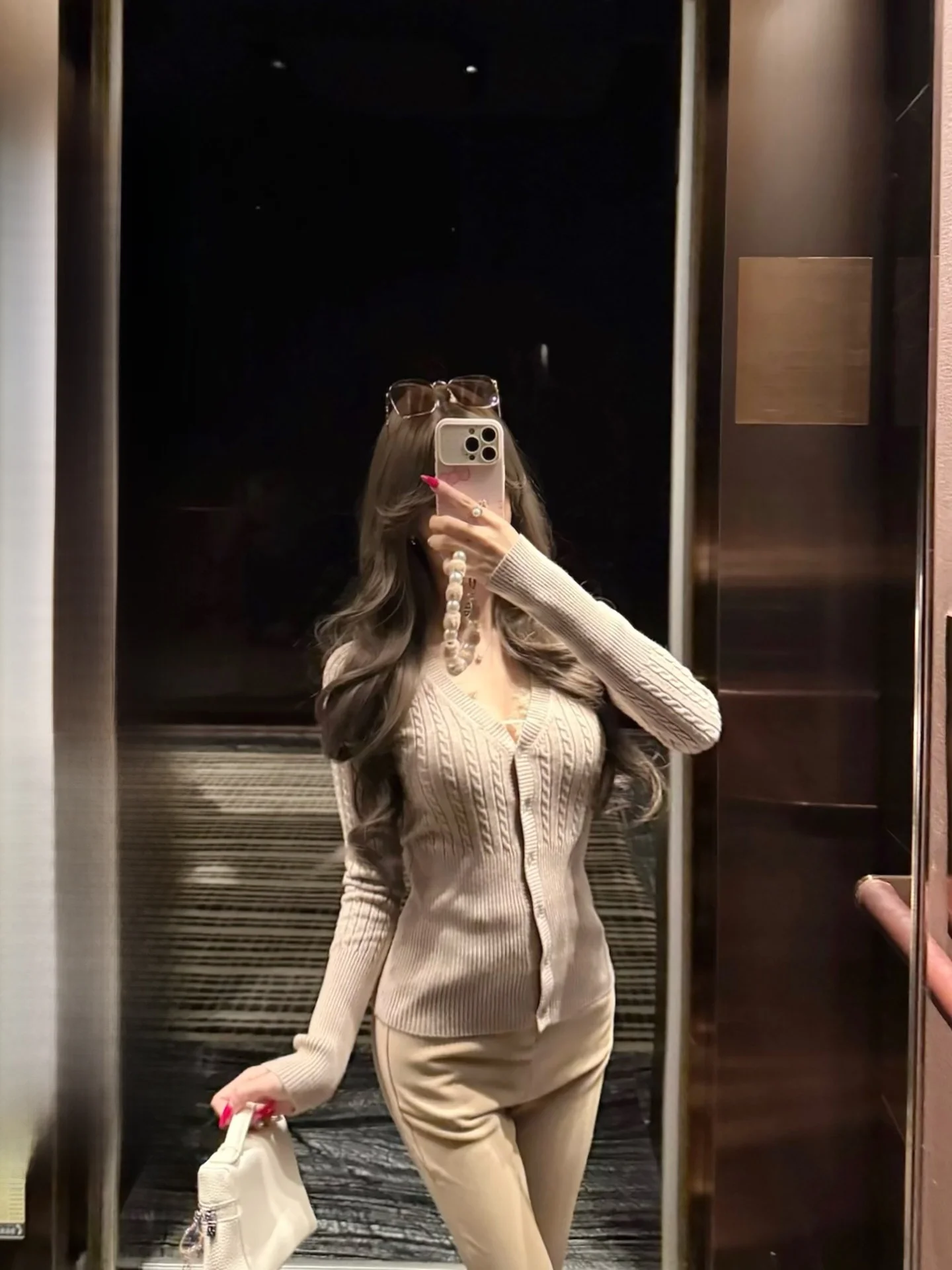 

Вязаный свитер CCZEE с кружевным узором и V-образным вырезом, длинный рукав, женский, осенне-зимний, винтажный, утепленный, модный