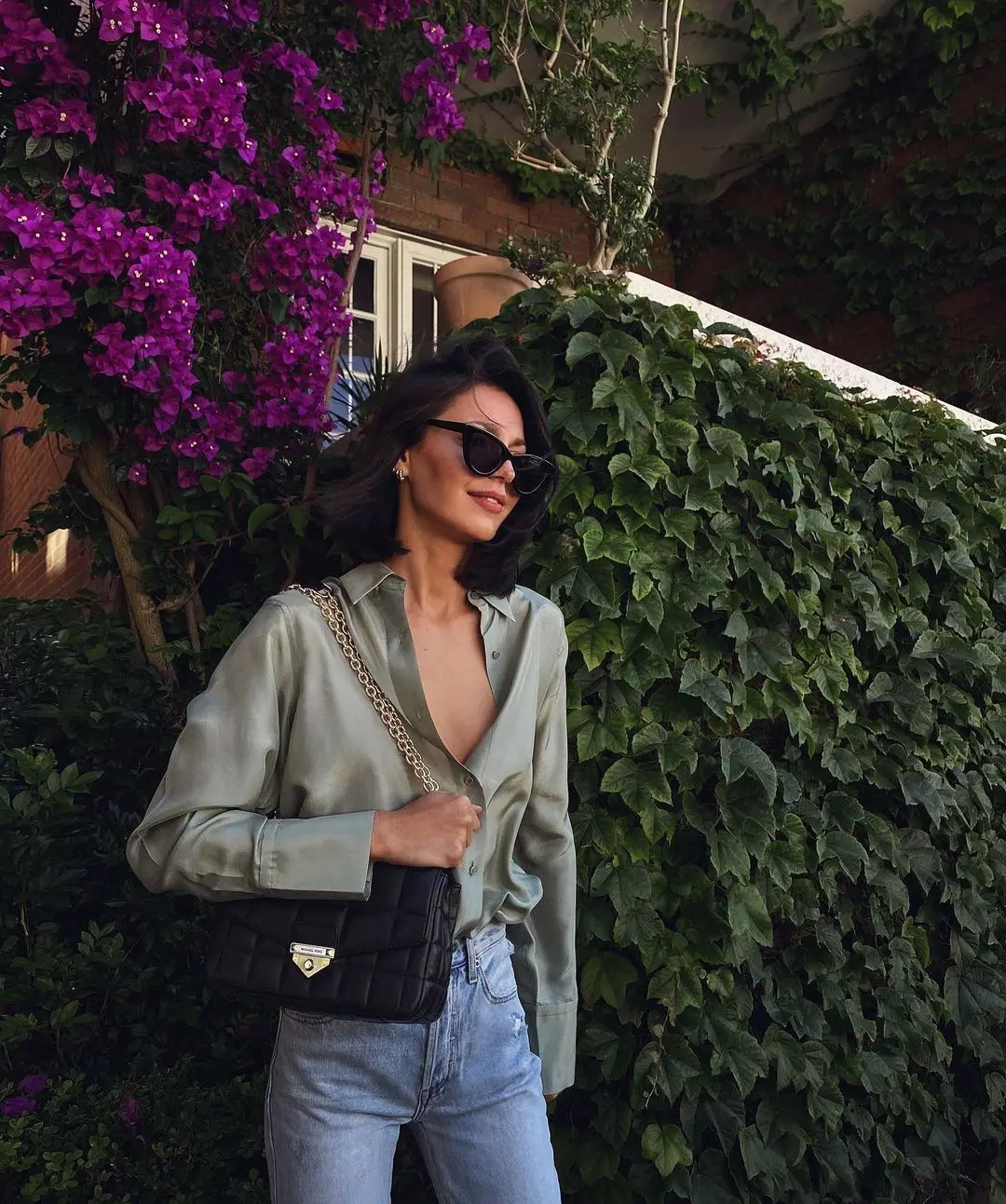 

Шелковая атласная блузка Pepamack с длинным рукавом и V-образным вырезом, женская, весенняя новинка, простой интеллектуальный стиль, модный лаконичный топ