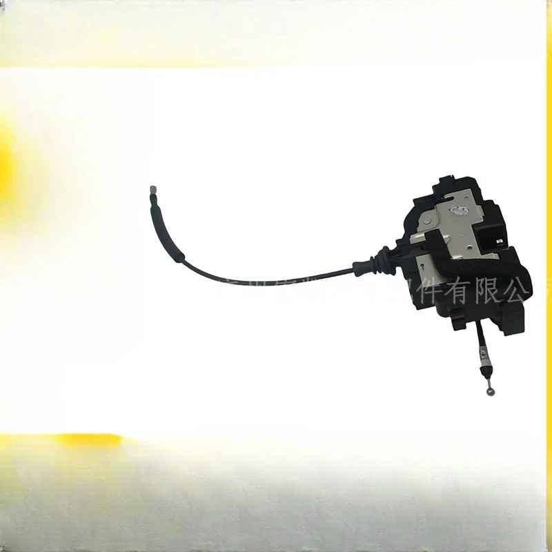 Suitable for Hyundai Santa Fe Auto Left Front Door Lock Assembly 813101H000