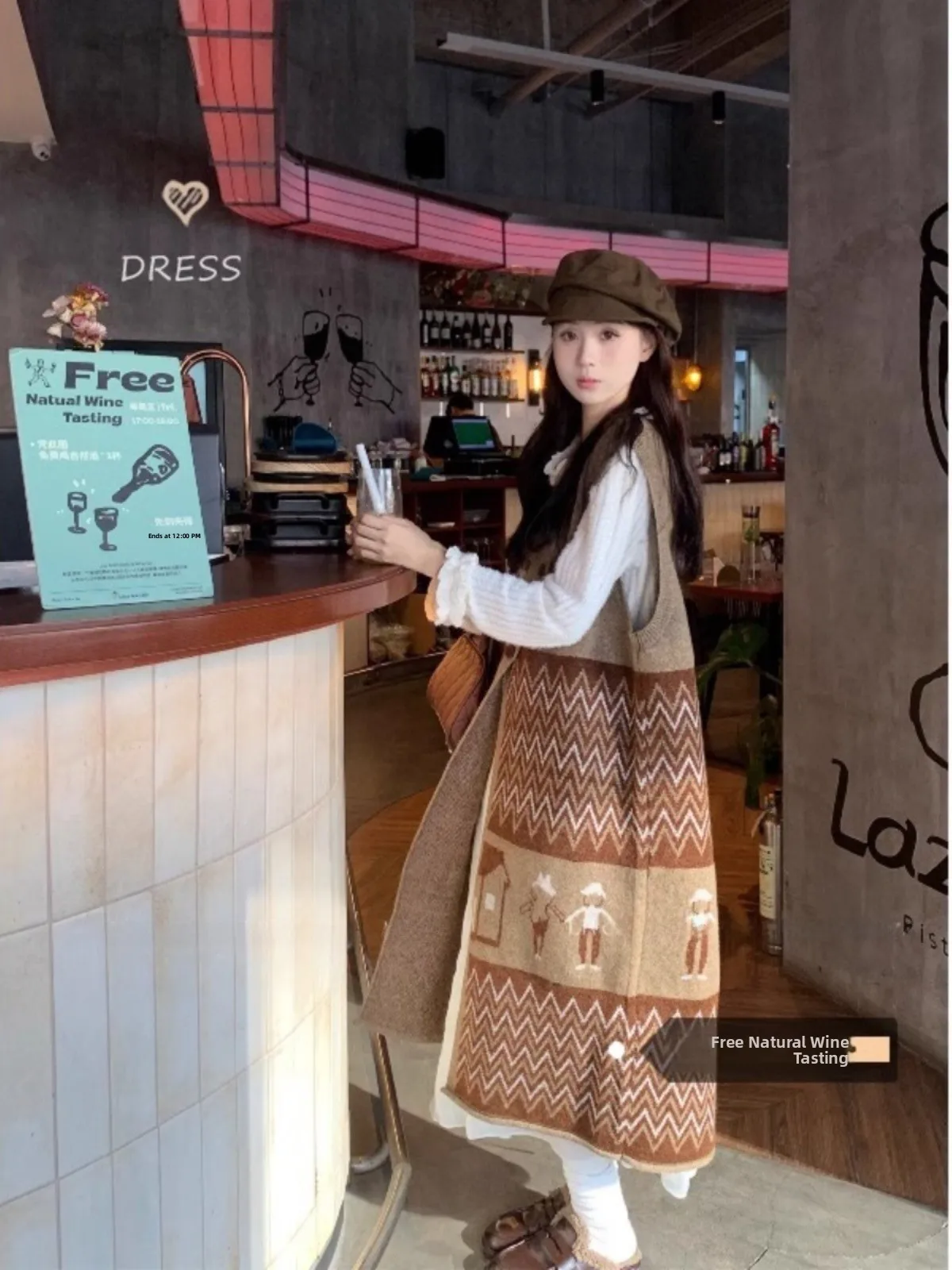 Gilet tricoté d'épissure rétro Dr femmes printemps automne ample mi-long coréen Sle bouton détail résine couleur fixation Thi...