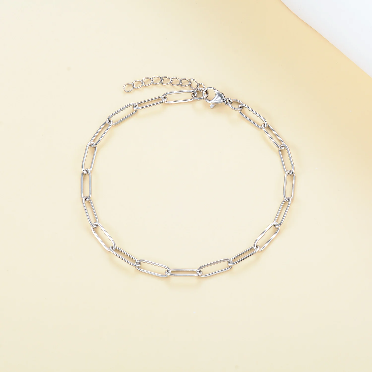 Punk Paperclip Armband aus Edelstahl, verstellbarer rechteckiger Kettenarmreif, minimalistischer Schmuck – Detail 4