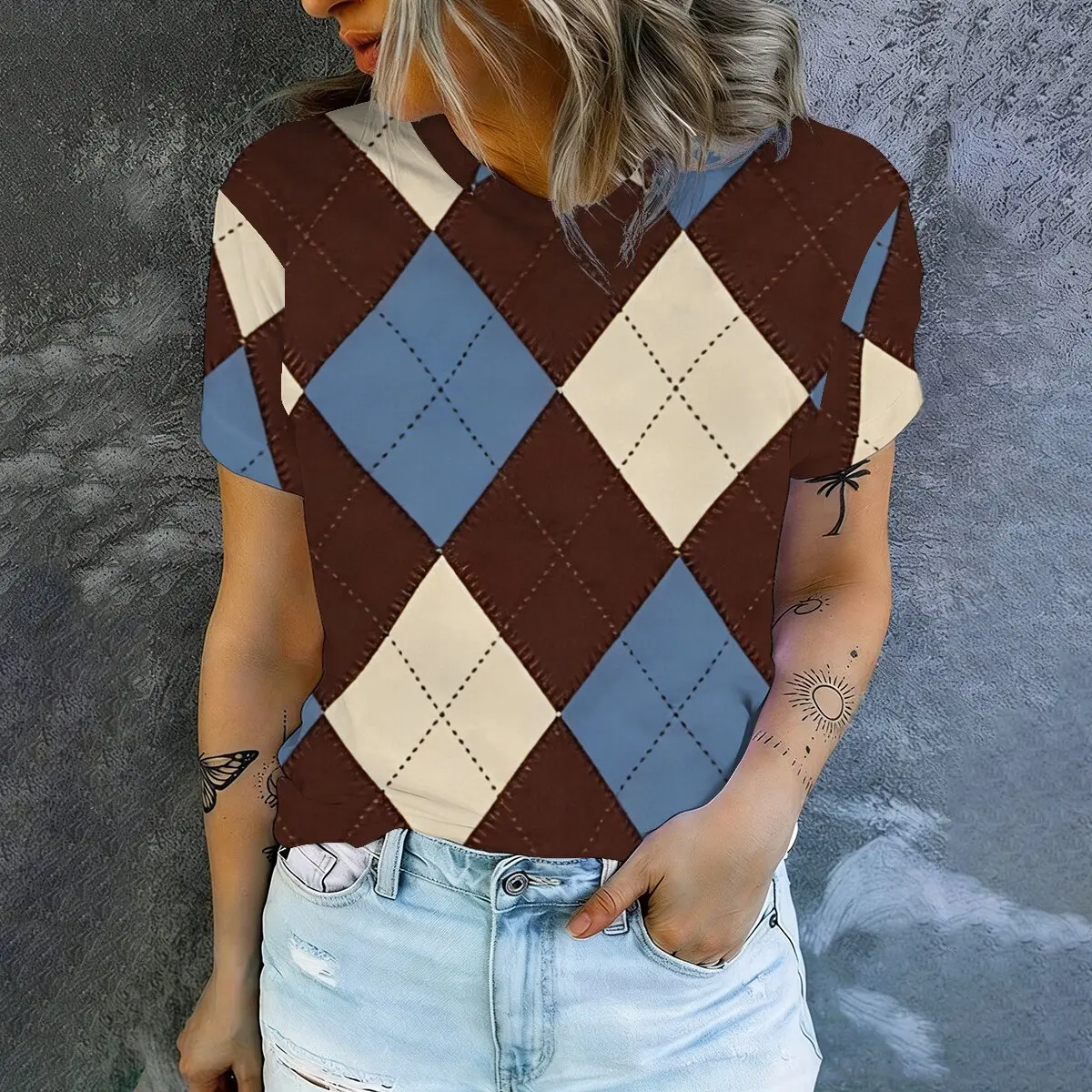Retro diamond pattern short-sleeved T-shirt for women, summer round neck, color-blocked top, casual and versatile