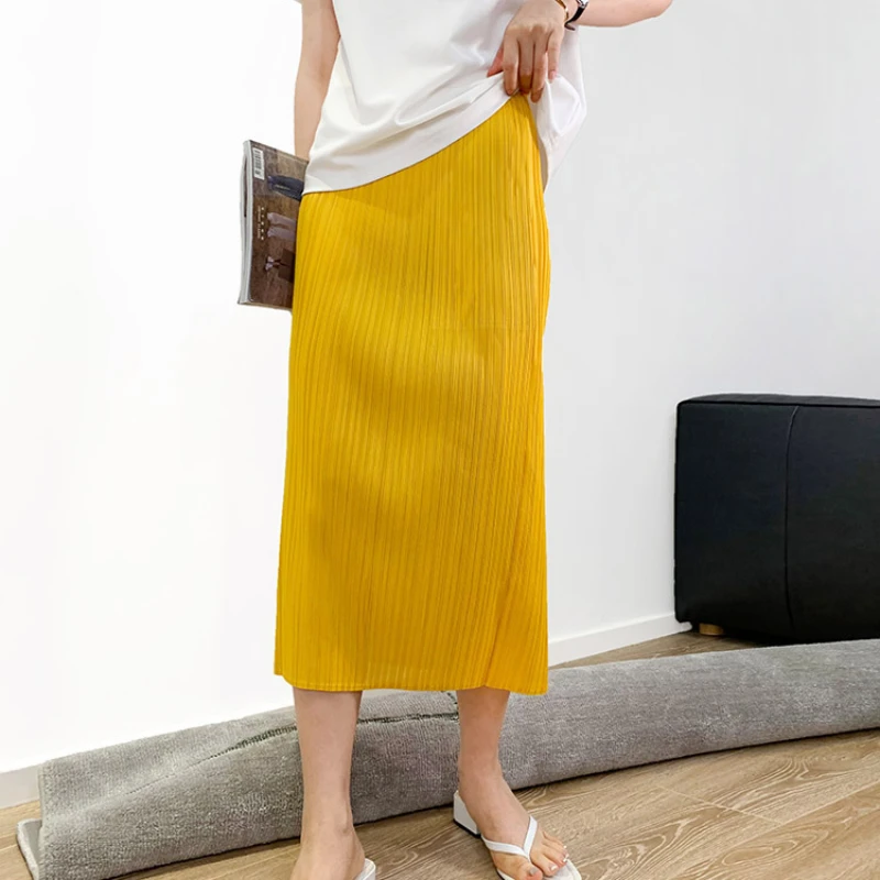 GGHK Miyake Pleated Solid Color Slit Half-skirt Elegant High-waisted Thin and Versatile Half-skirt Autumn New Fashion Women