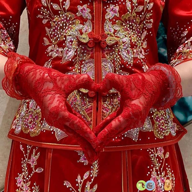 Red Lace Wedding Gl…