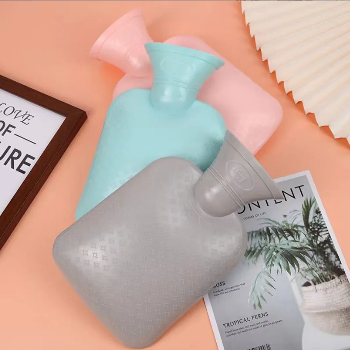 

Thickened explosion-proof hot water bag hand warmer hot compress stomach warmer foot warmer imitation rabbit velvet water warmer