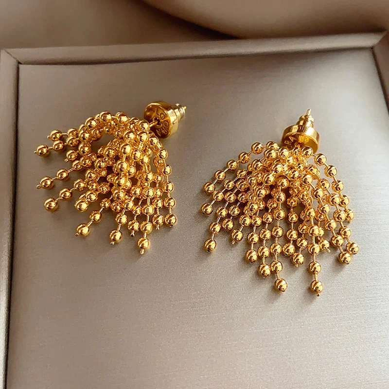 French new design fashion jewelry 18K gold plated metal ball tassel earrings Morden women\'s daily work accessories