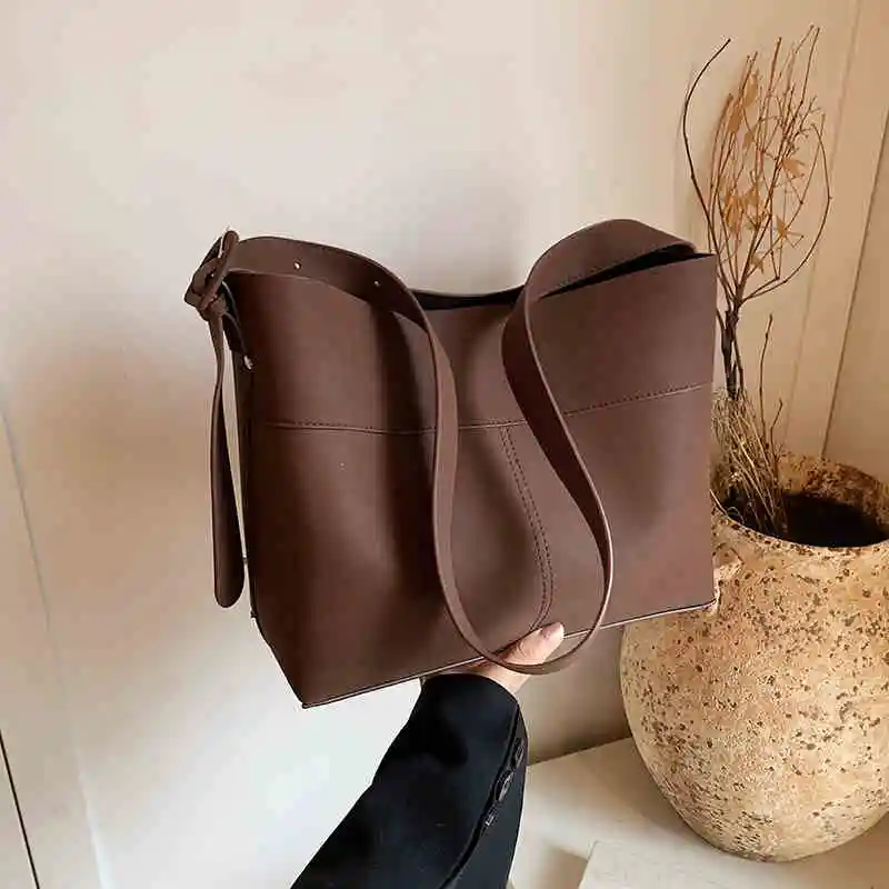 Retro Nubuk leder Leder Einkaufstasche Frauen große Kapazität vielseitig eine Schulter Umhängetasche Herbst Winter lässig Pendel handtasche