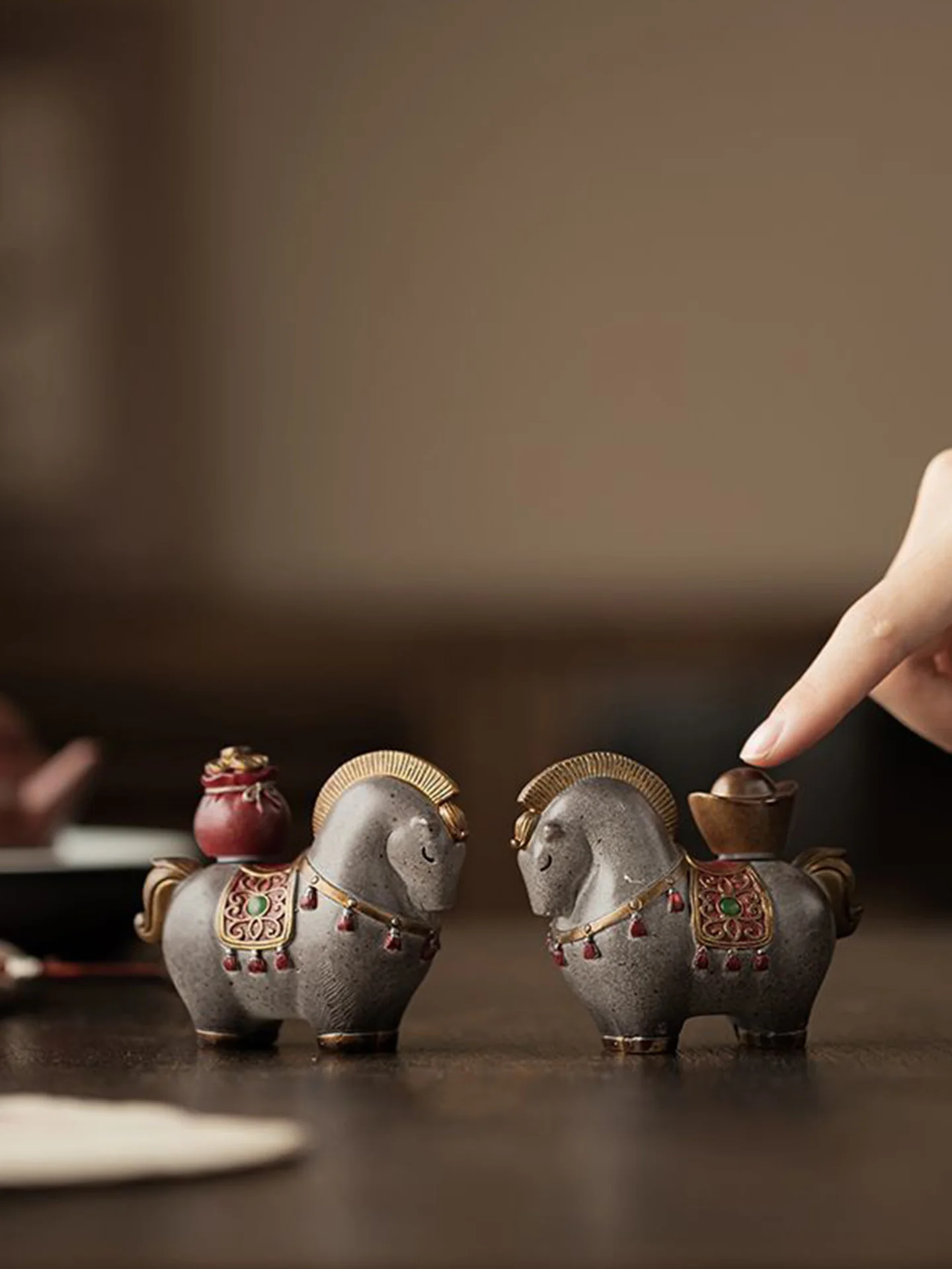 

JOJOS L PDPreface Changeable Color Chinese Sle Wealth Attracting Tang Tea Pet Ornament Vintage Home Decor Accories
