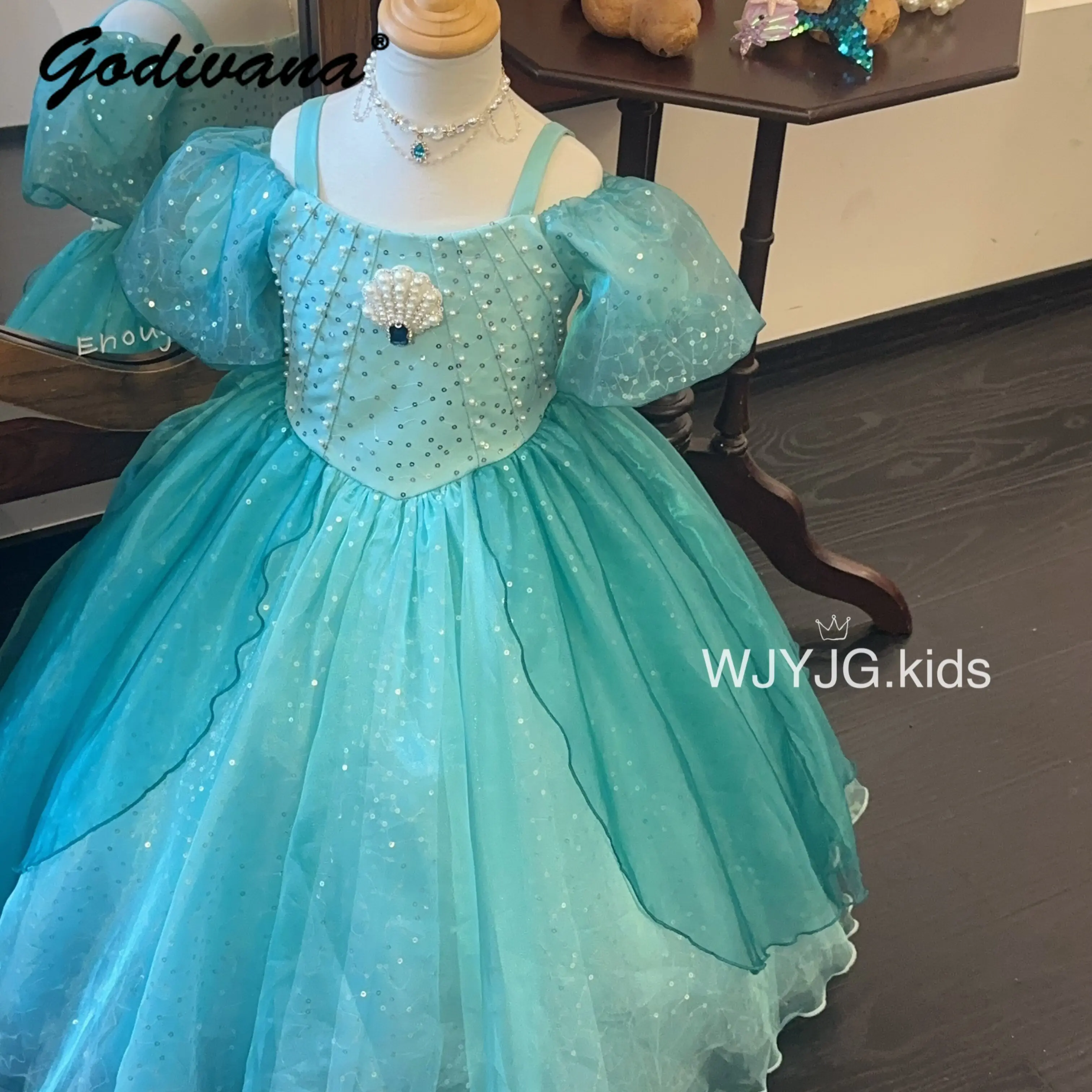 Sweet Baby Girls High End Heavy Mermaid Princess Gown Kids Exquisite Sequin Pearls Shell Mesh Birthday Party Straps Tutu Dress