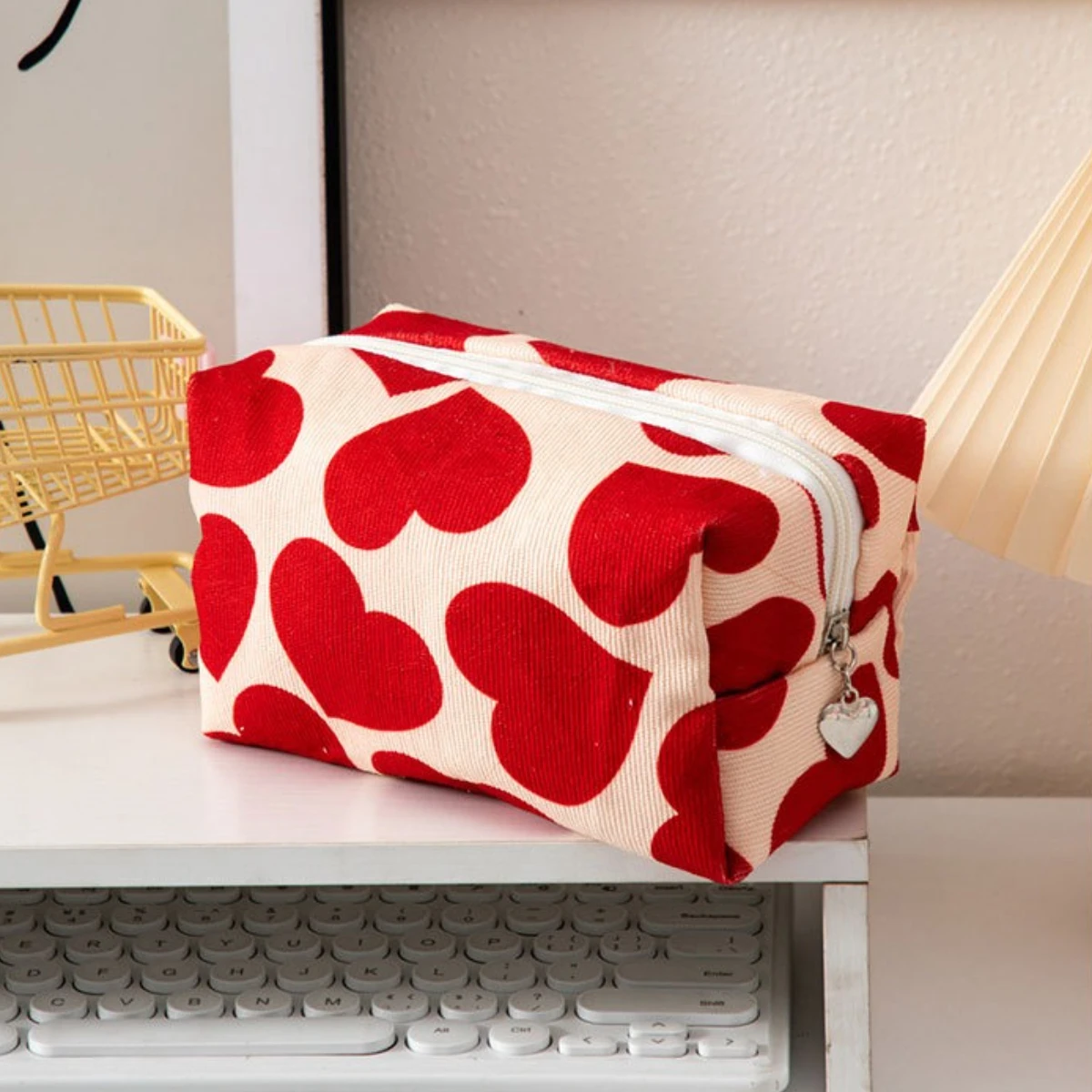 الأحمر القلب نمط المرأة حقيبة مستحضرات تجميل أدوات الزينة منظم مستحضرات التجميل سستة حقيبة السفر غسل الحقيبة حقيبة مستحضرات التجميل أكياس المكياج الإناث