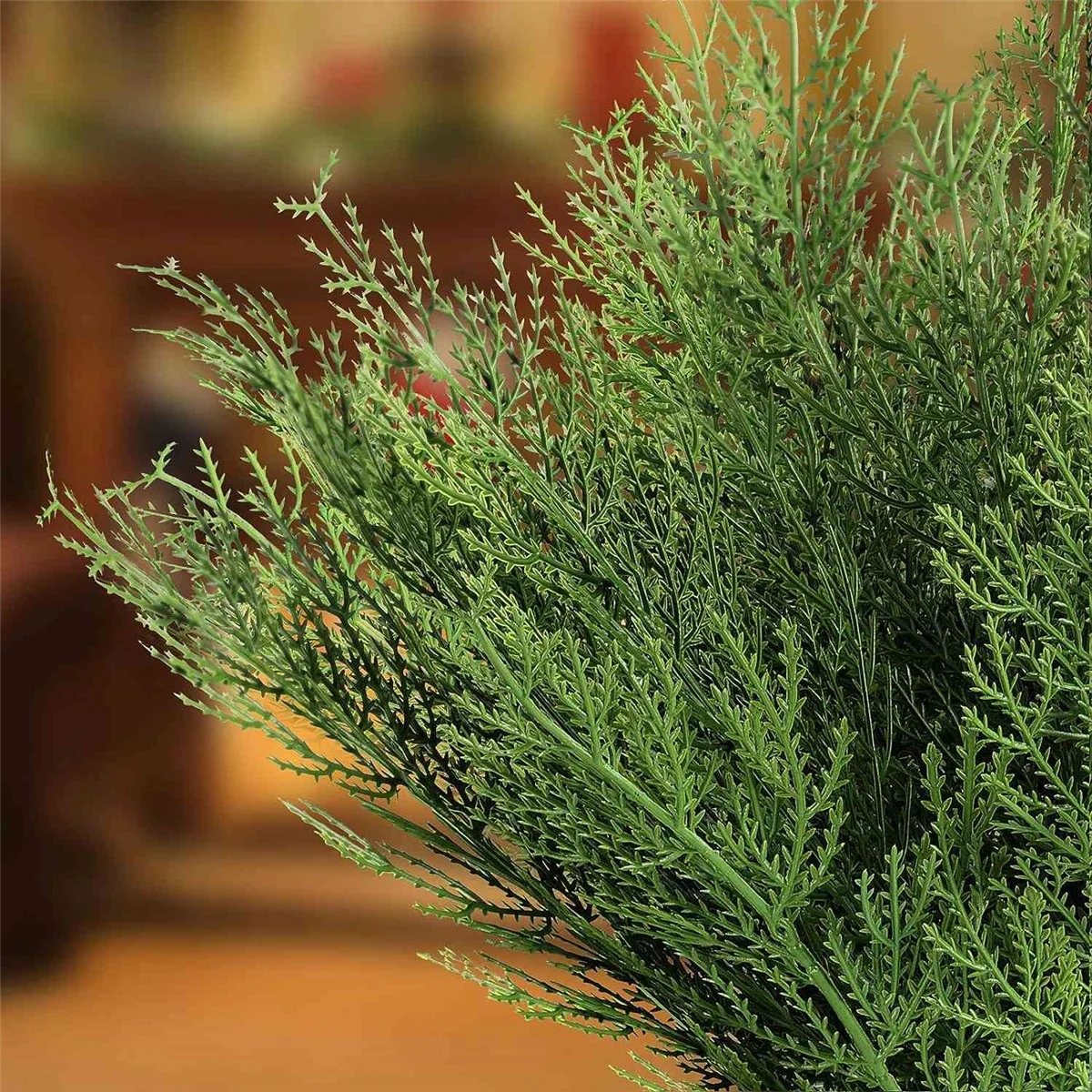 40 ชิ้นประดิษฐ์ Cedar Sprigs Faux Cedar สเปรย์สาขา Cedar Cypress ลําต้น Pine Picks พลาสติก Greenery คริสต์มาส DIY