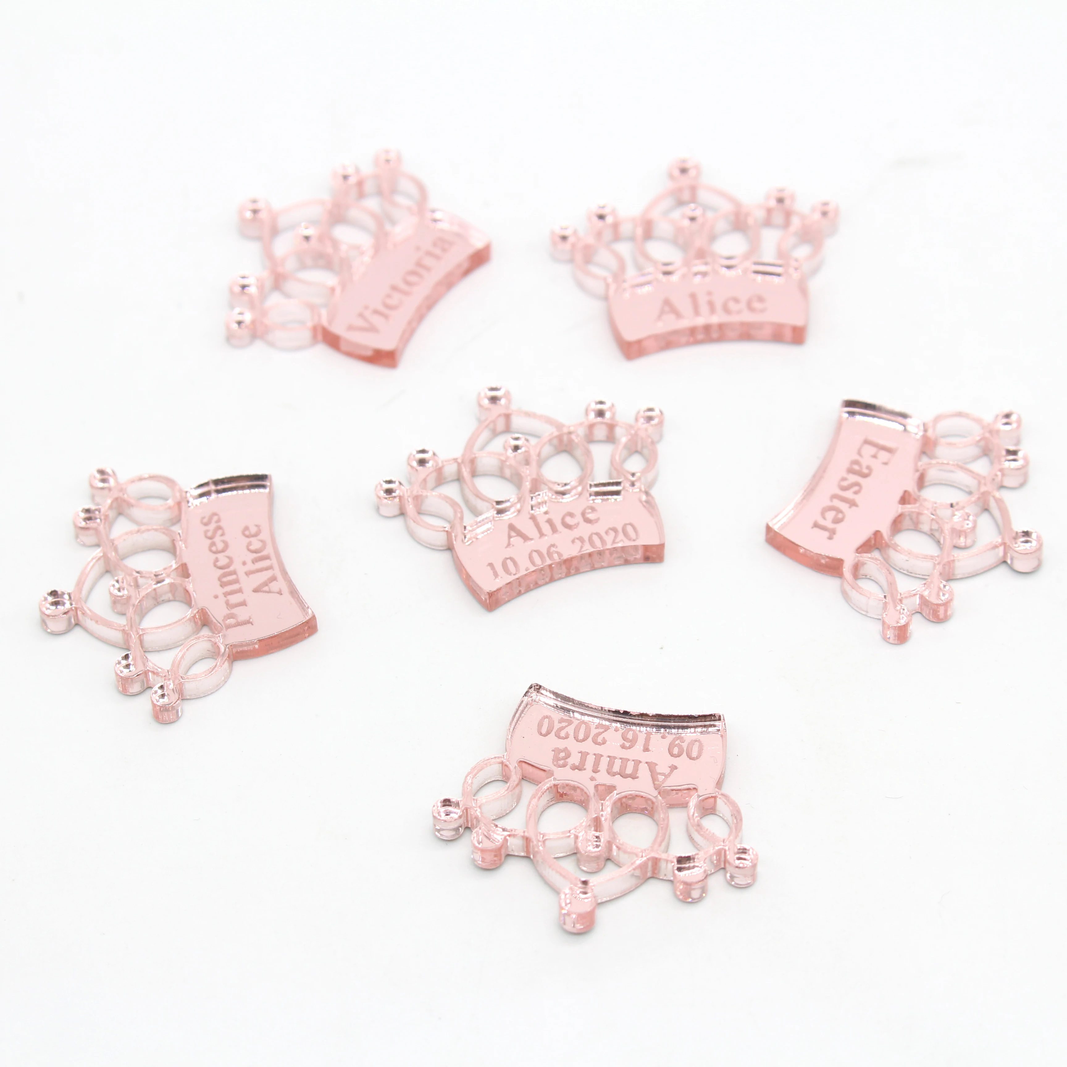 30/50/100pcs Personalized Mirror Crown Wedding Tags Table Center Decor Card Acrylic Baby Name Sign Party Favors Laser Cut Gift