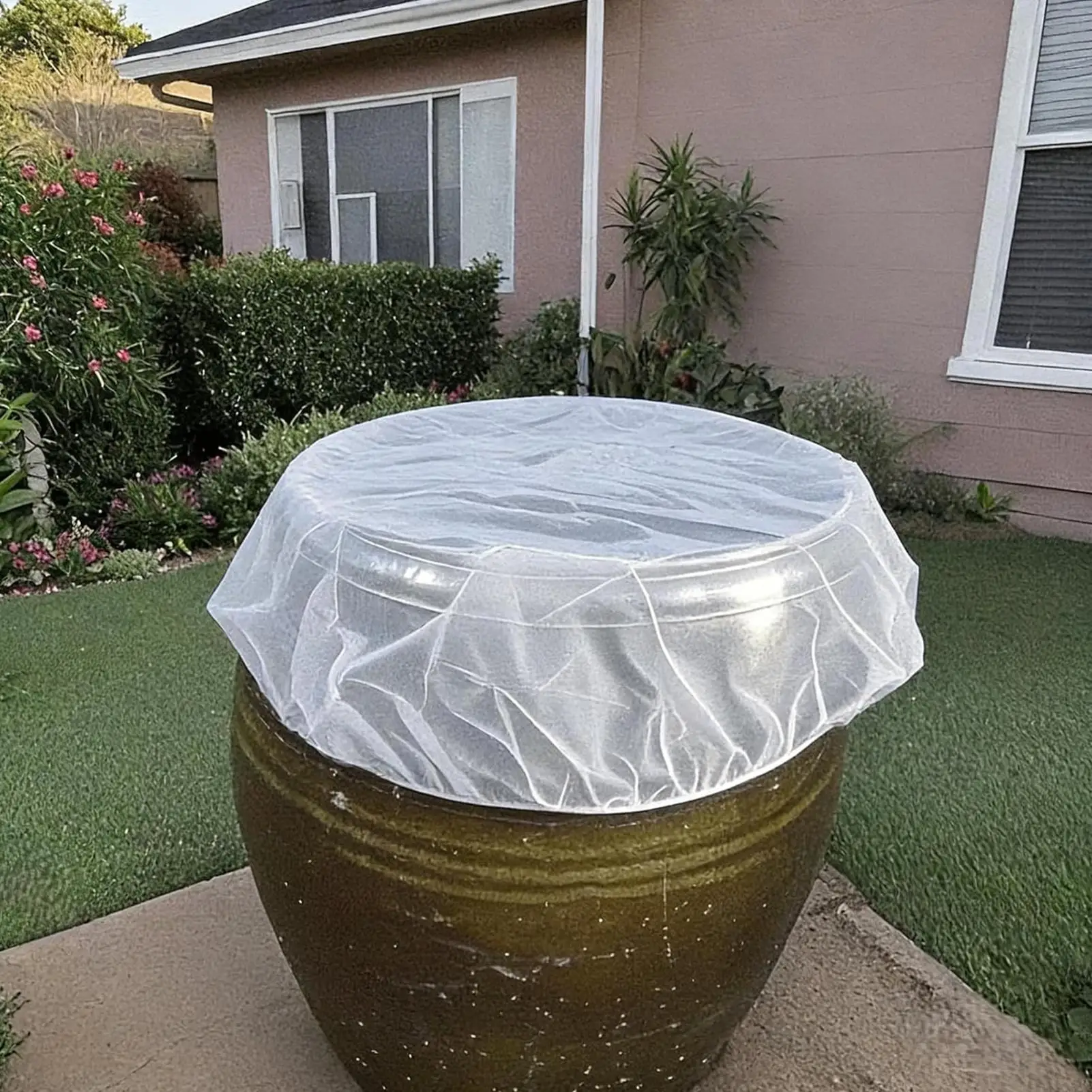 Heavy Duty Fly Proof Rain Barrel Screen Net Outdoor Filter Cover for Water Bucket Garden Patio Porch Deck Balcony Poolside Tank