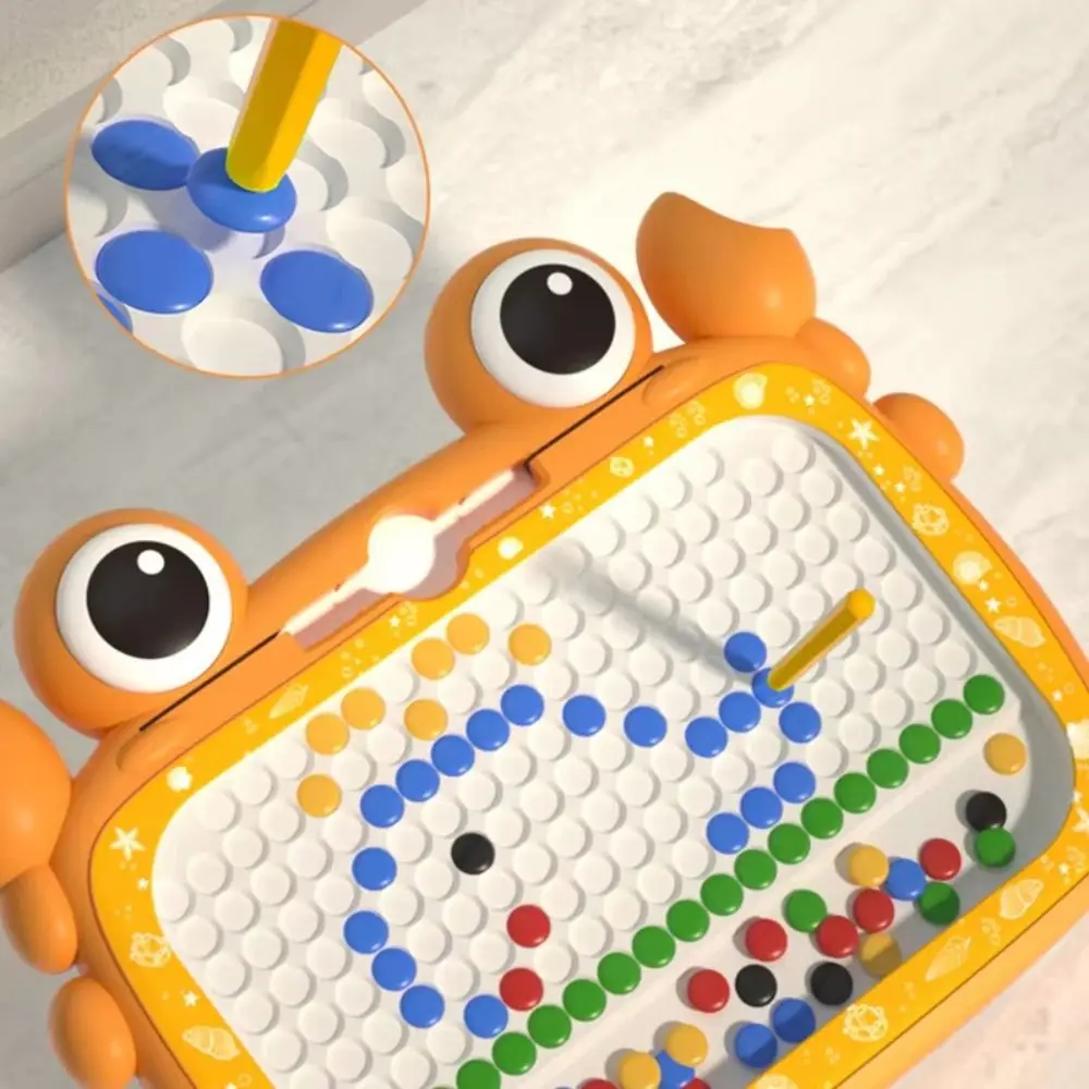 Plastic Magnetic Crab Drawing Board with Magnetic Pen Drawing Graffiti Board Round Montessori Magnetic Sketchpad