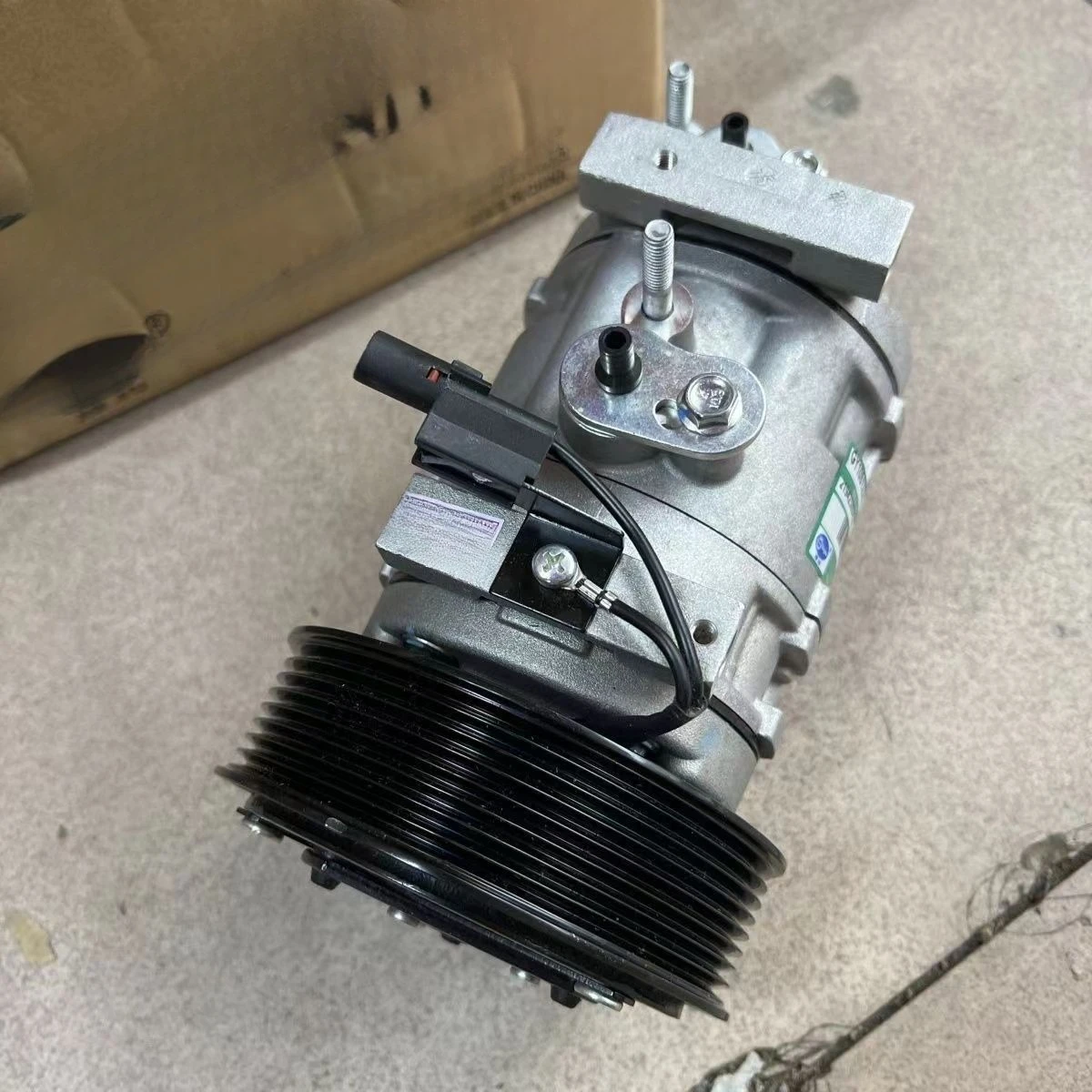 Suitable for zz1167 air conditioner compressor assembly air conditioner compressor