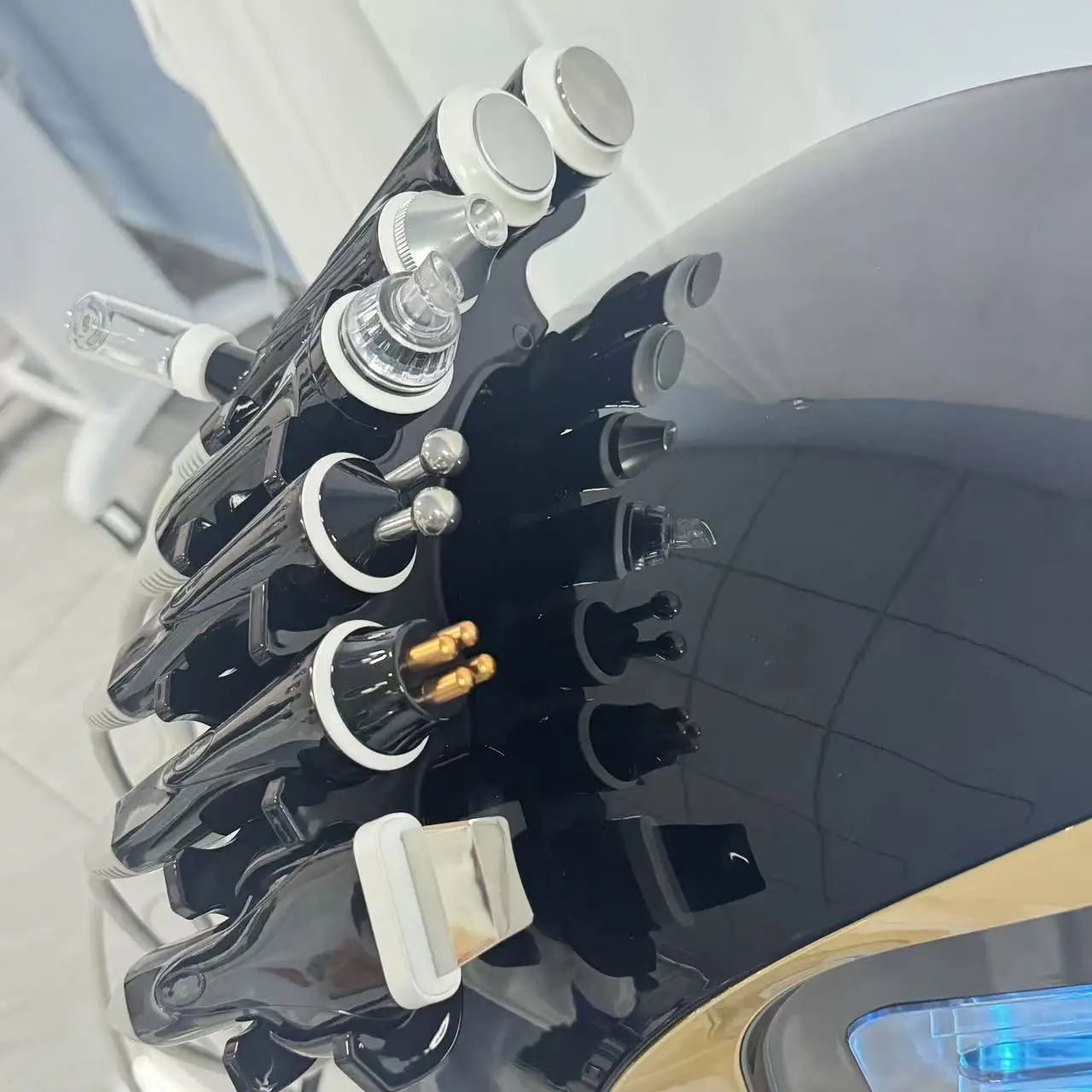 آلة تقشير الجلد المائية الأكسجين الجليد الأزرق الذكية جيت أكوا تقشير التيارات الدقيقة فقاعة صغيرة لجهاز تنظيف الوجه #4