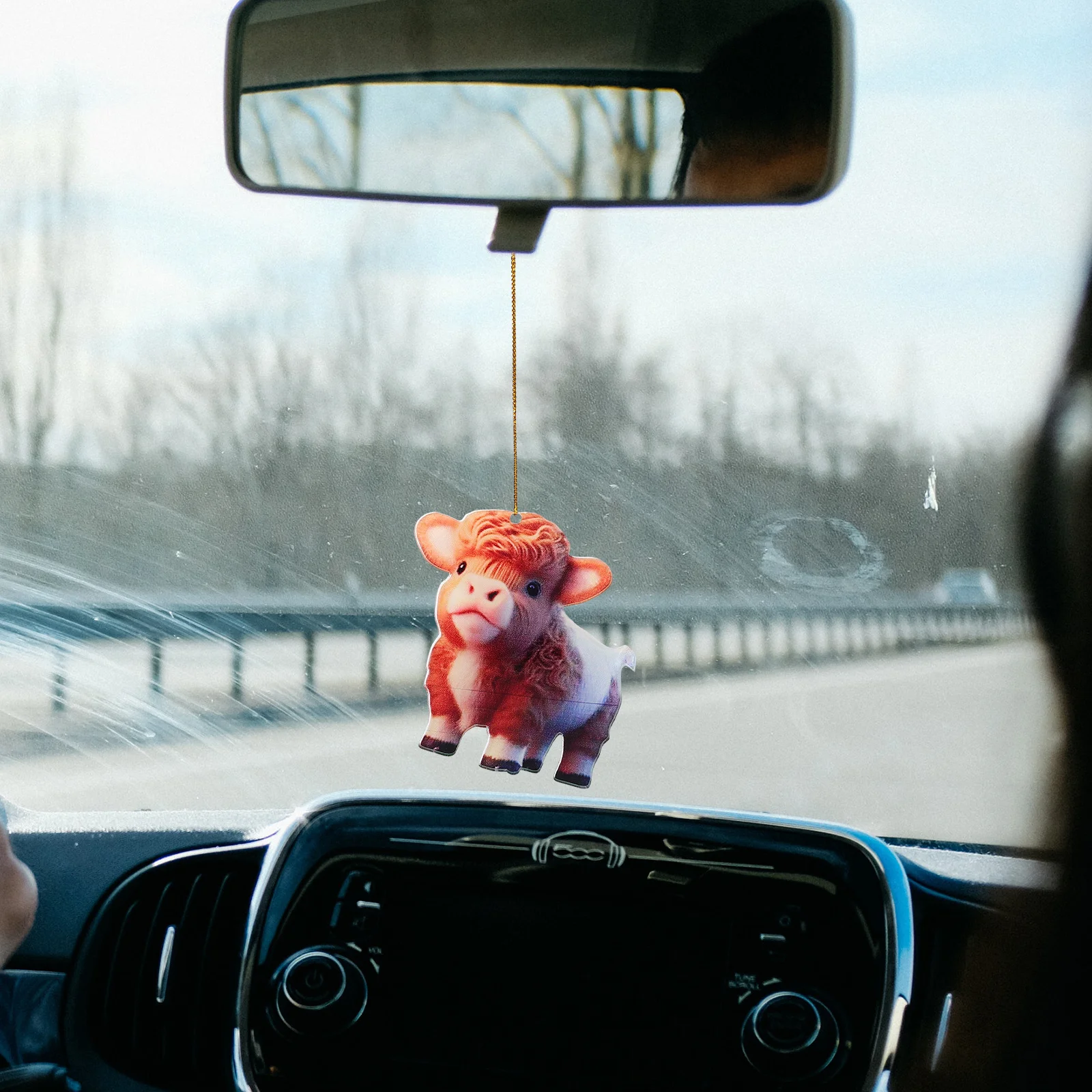 

Creative Highland Cow Hanging Ornament Car Pendant Resin Cartoon Car Hanging Decor DIY Cartoon Cow Decoration Party Ornament