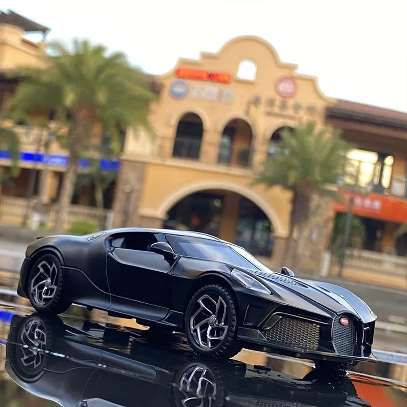 1:32 Bugatti Lavoiturenoire Legering Sportwagen Model Diecast Simulatie Geluid En Lichte Speelgoedvoertuigen Metalen Automodel Kinderen Cadeau