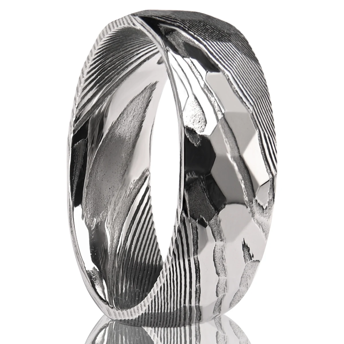

Silvery Damascus Steel Rings for men and women 8mm Hammered Men's Engagement Wedding Bands Suitable for daily wear